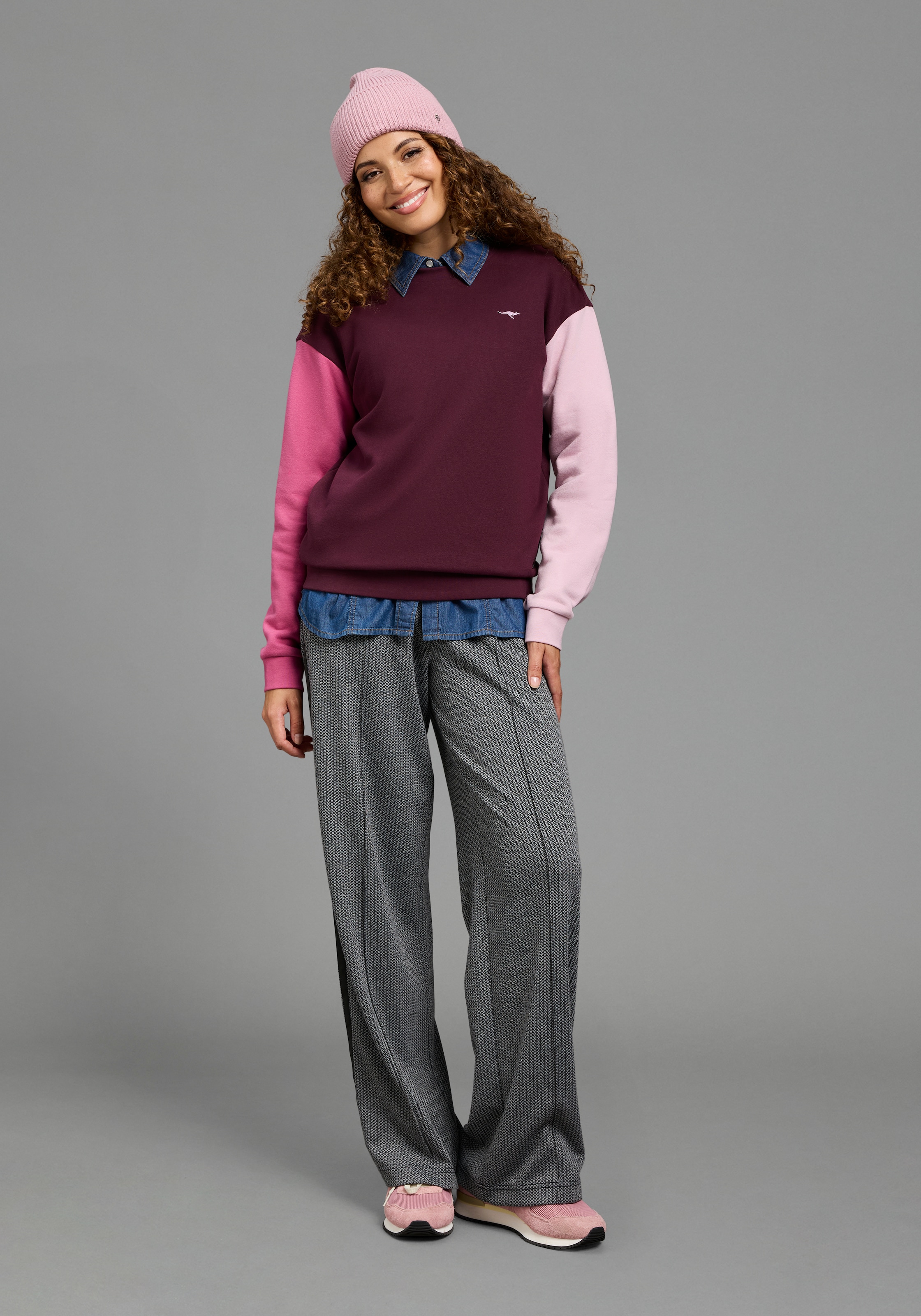 KangaROOS Sweatshirt , mit Rundhalsausschnitt, Langarm-Design, aus Baumwolle und Polyester
