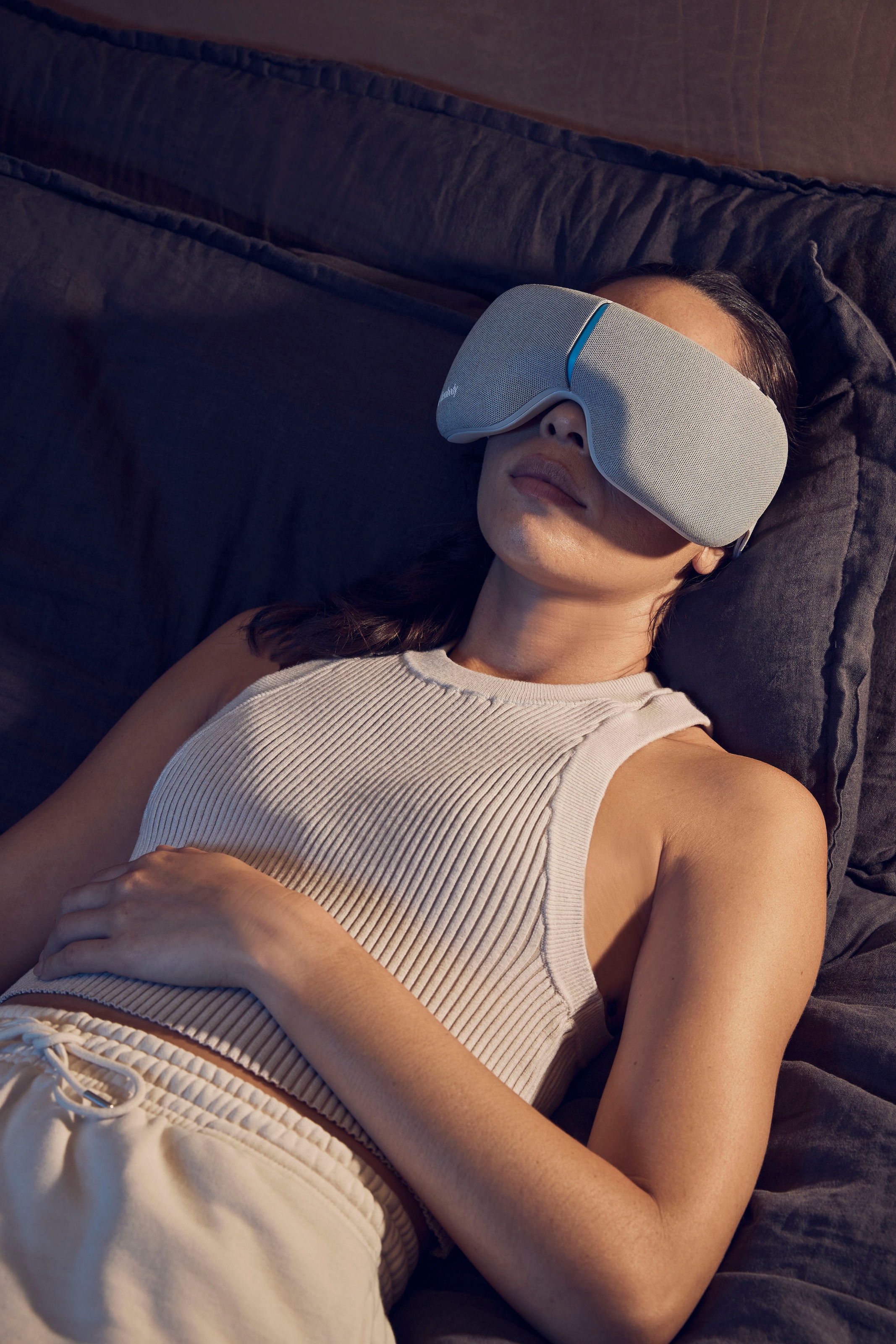 Therabody Massagegerät »SmartGoggles Augenmassage, Vibration, Wärme, App-Steuerung«, verbessert die Schlafqualität, lindert Kopfschmerzen & Migräne