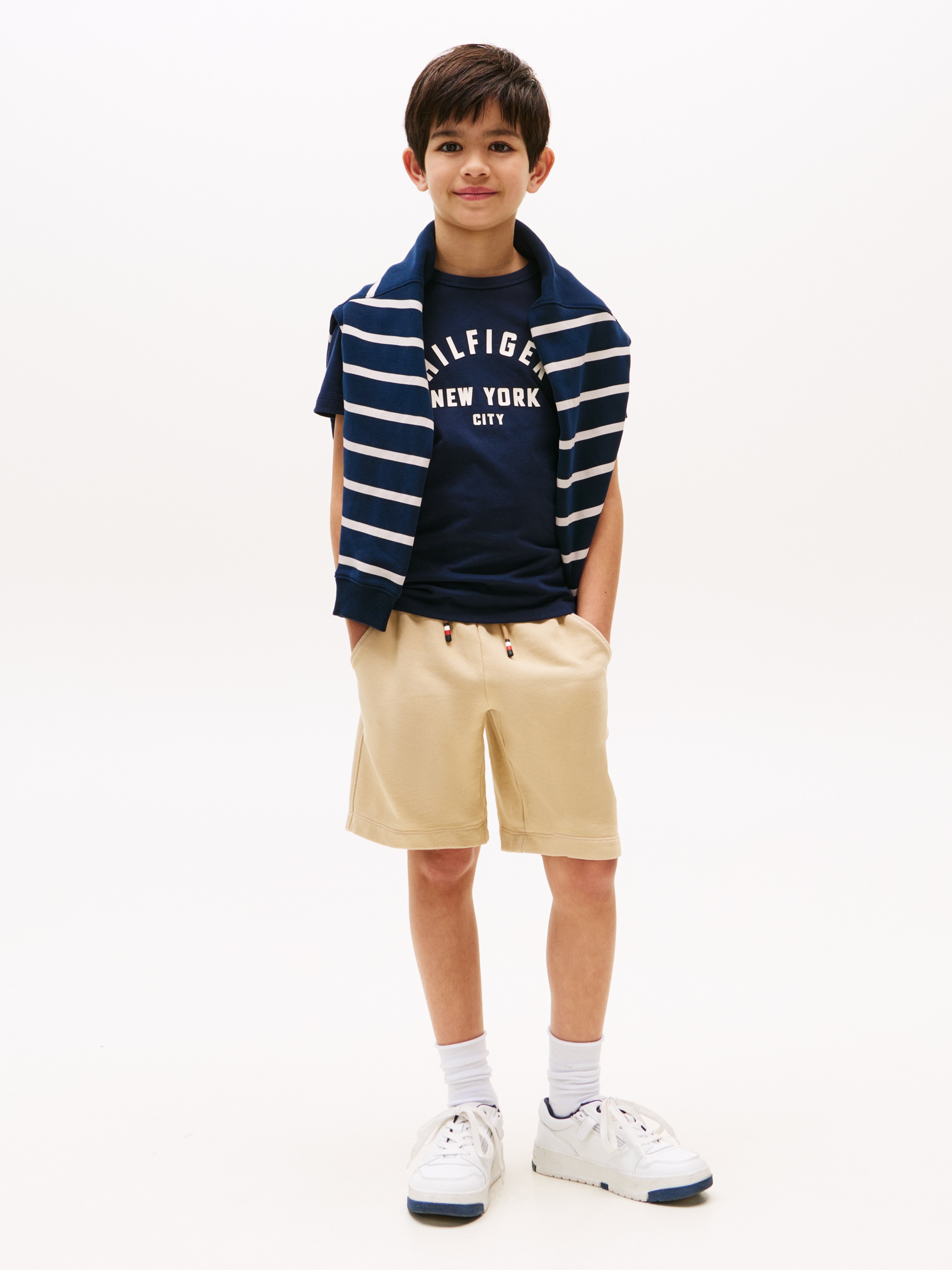 Tommy Hilfiger T-Shirt »CURVED HILFIGER GRAPHIC TEE SS«, für Kinder bis 16 Jahre, großer Logo-Print