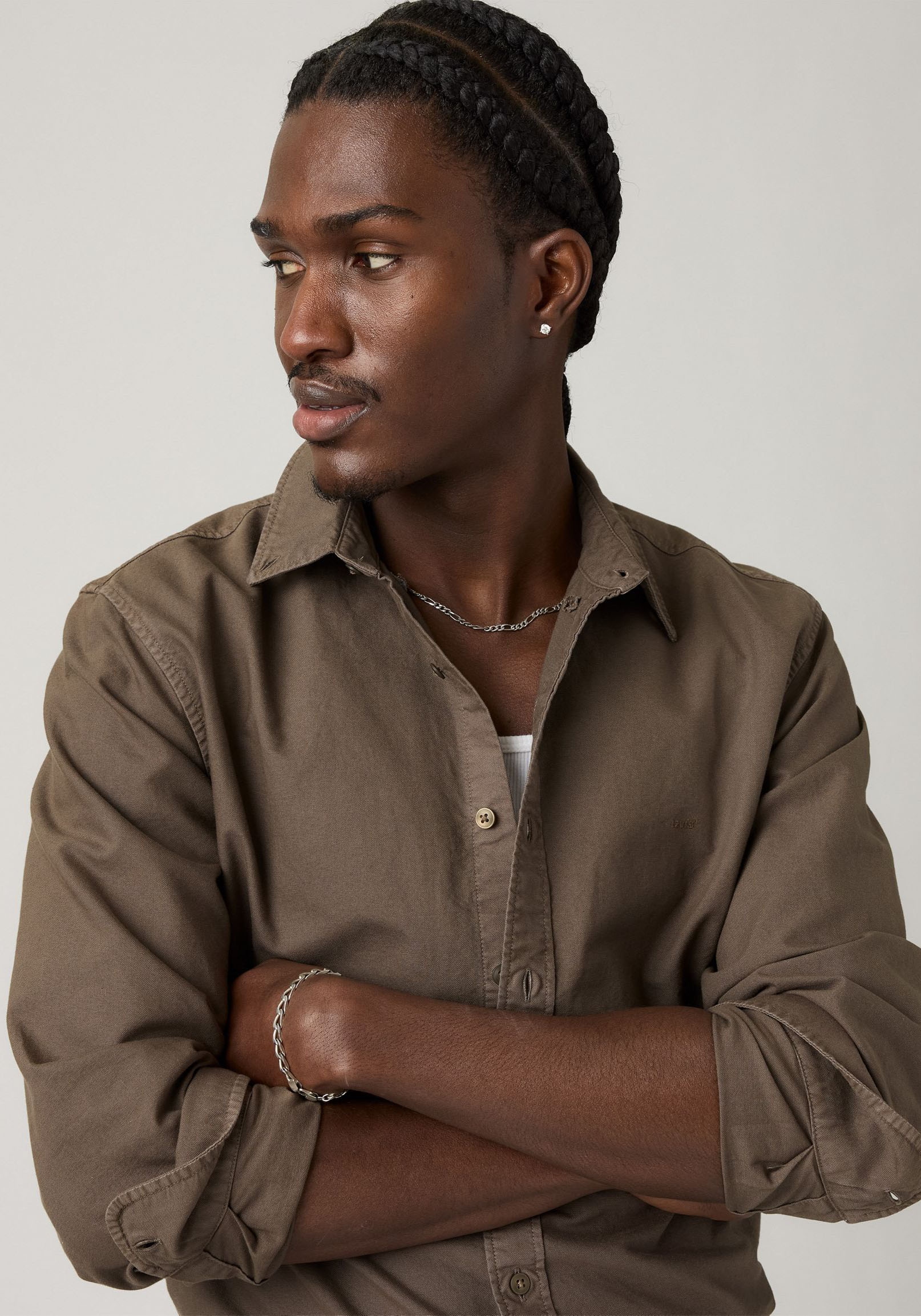 Levi's® Langarmhemd »AUTHENTIC BUTTON DOWN«, mit Ton-in-Ton Logostickerei auf der Brust