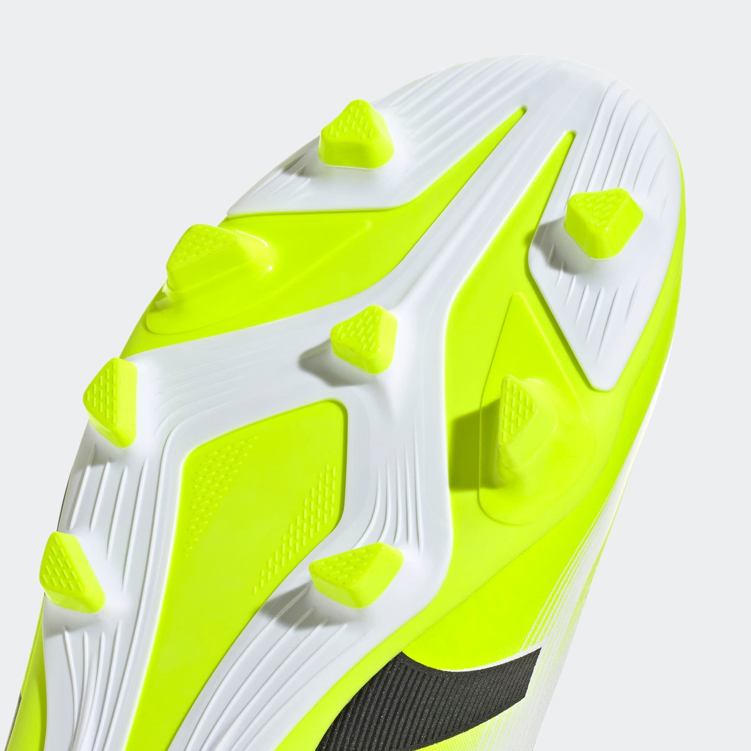 adidas Performance Fußballschuh »PREDATOR CLUB KIDS FG/MG«, geeignet für Rasen- und Kunstrasenplätze