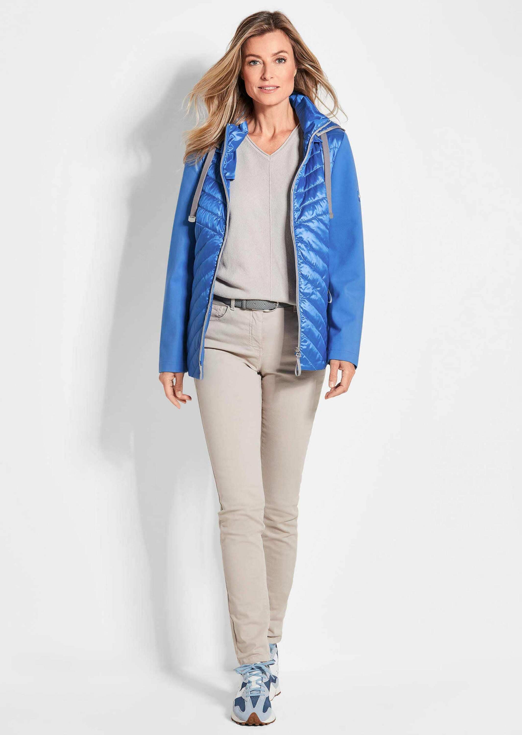 GOLDNER Kurzjacke »Steppjacke mit abnehmbarer Kapuze« Kontrastfarbige Blenden und Details