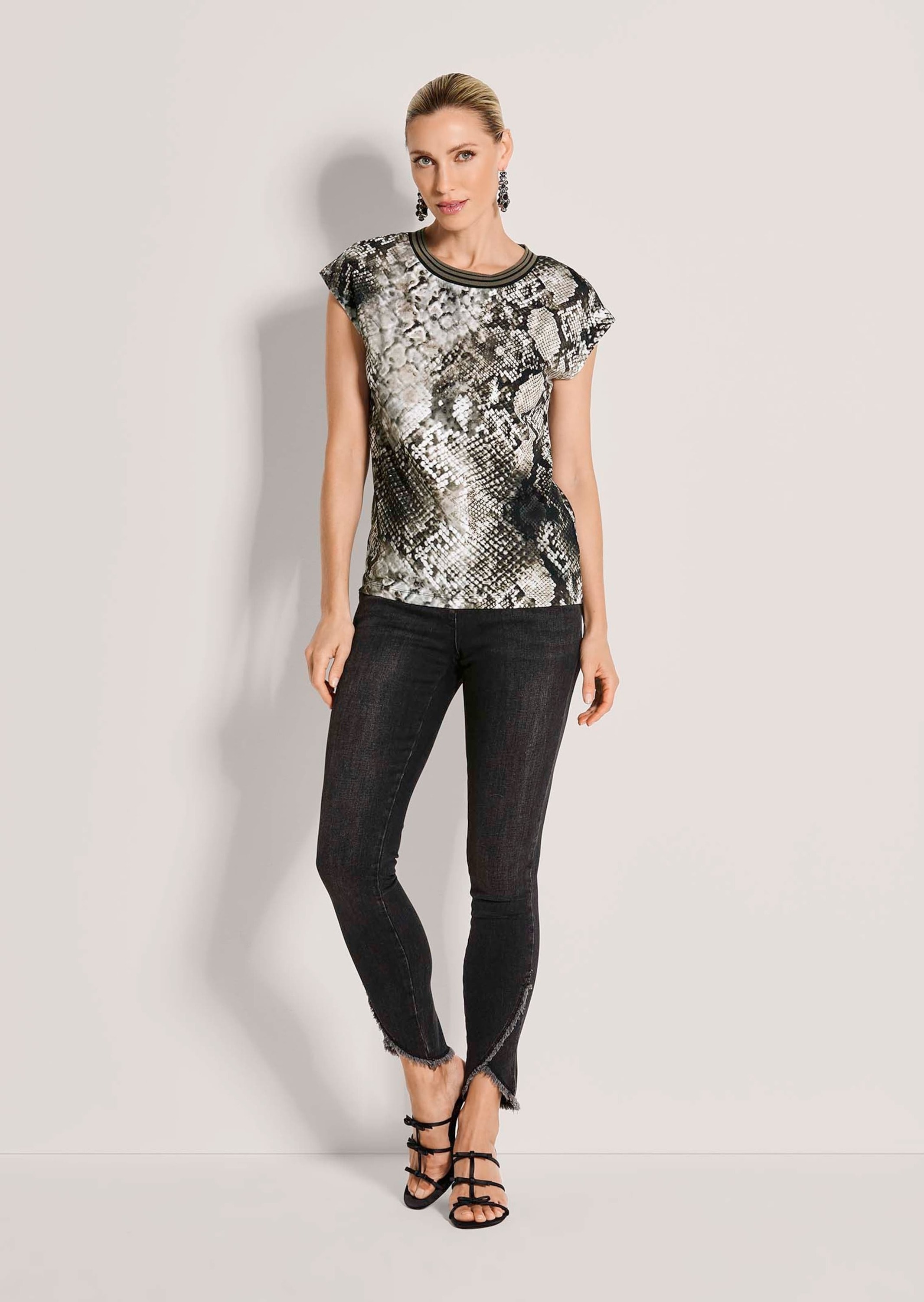 MADELEINE Kurzarmshirt »Shirt Print-Shirt mit kurzem Arm, Schlangen-Muster« Geringelter Ausschnitt