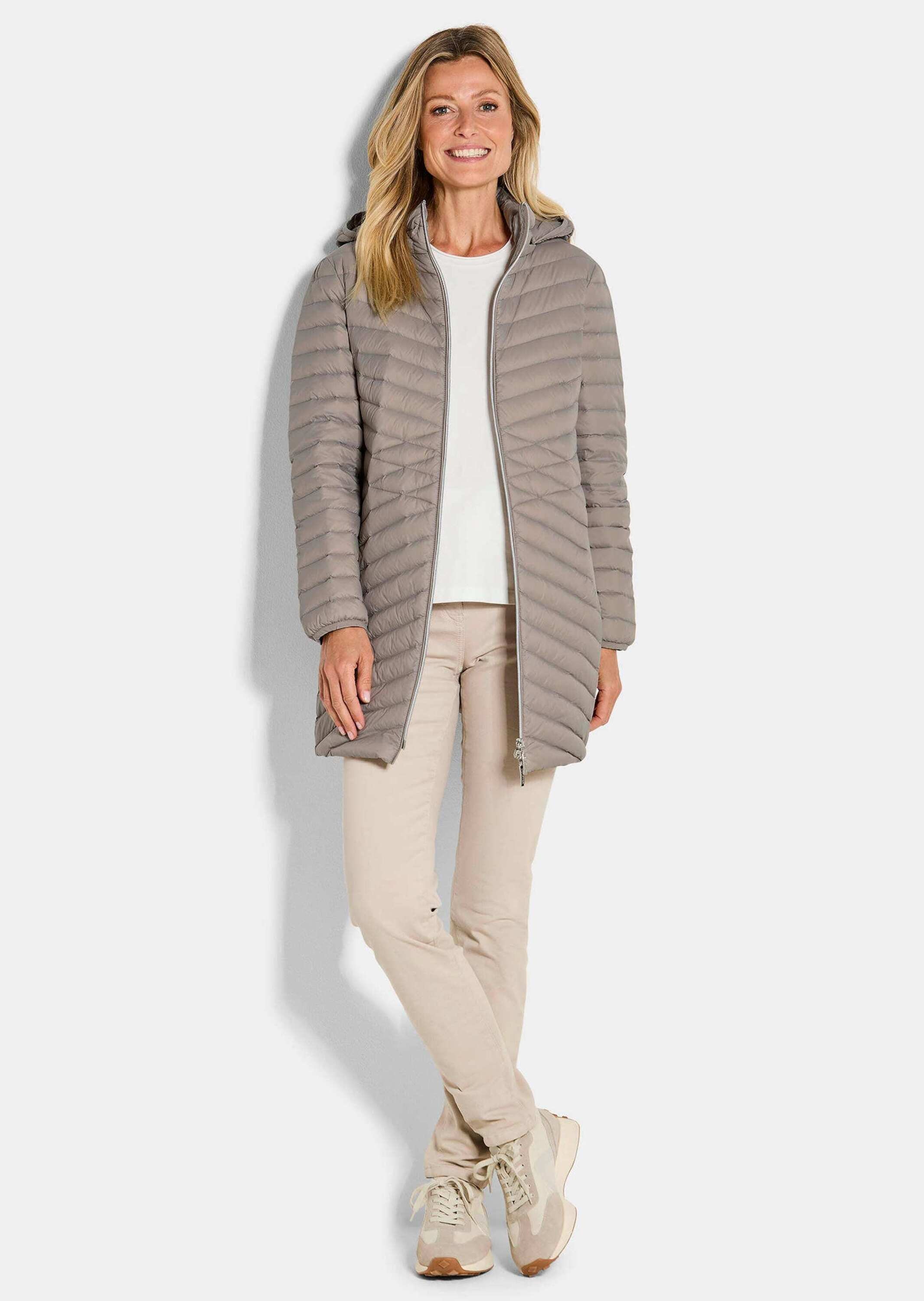 GOLDNER Winterjacke »Kurzgröße Gefütterter langer Mantel mit Kapuze« mit femininer Steppung