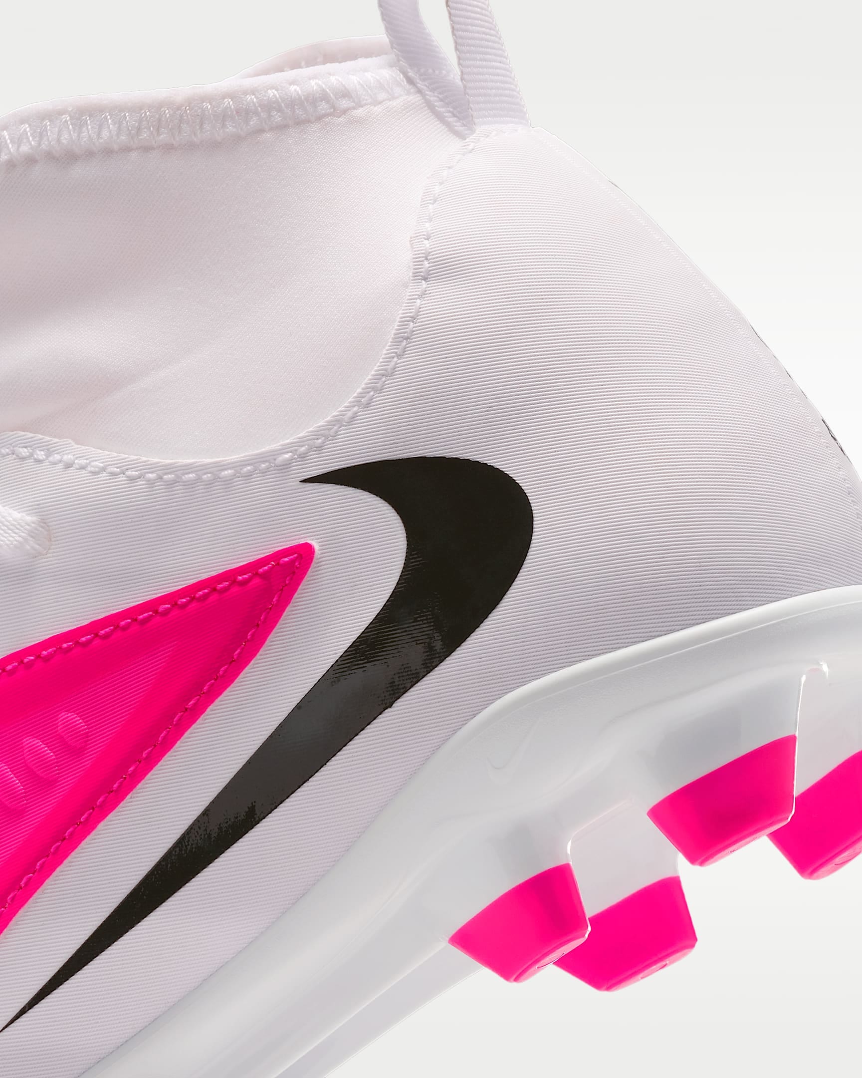 Nike Fußballschuh »JR PHANTOM 6 HIGH CLUB FGMG T«  Außensohle für Rasenplätze, für Kinder & Jugendliche