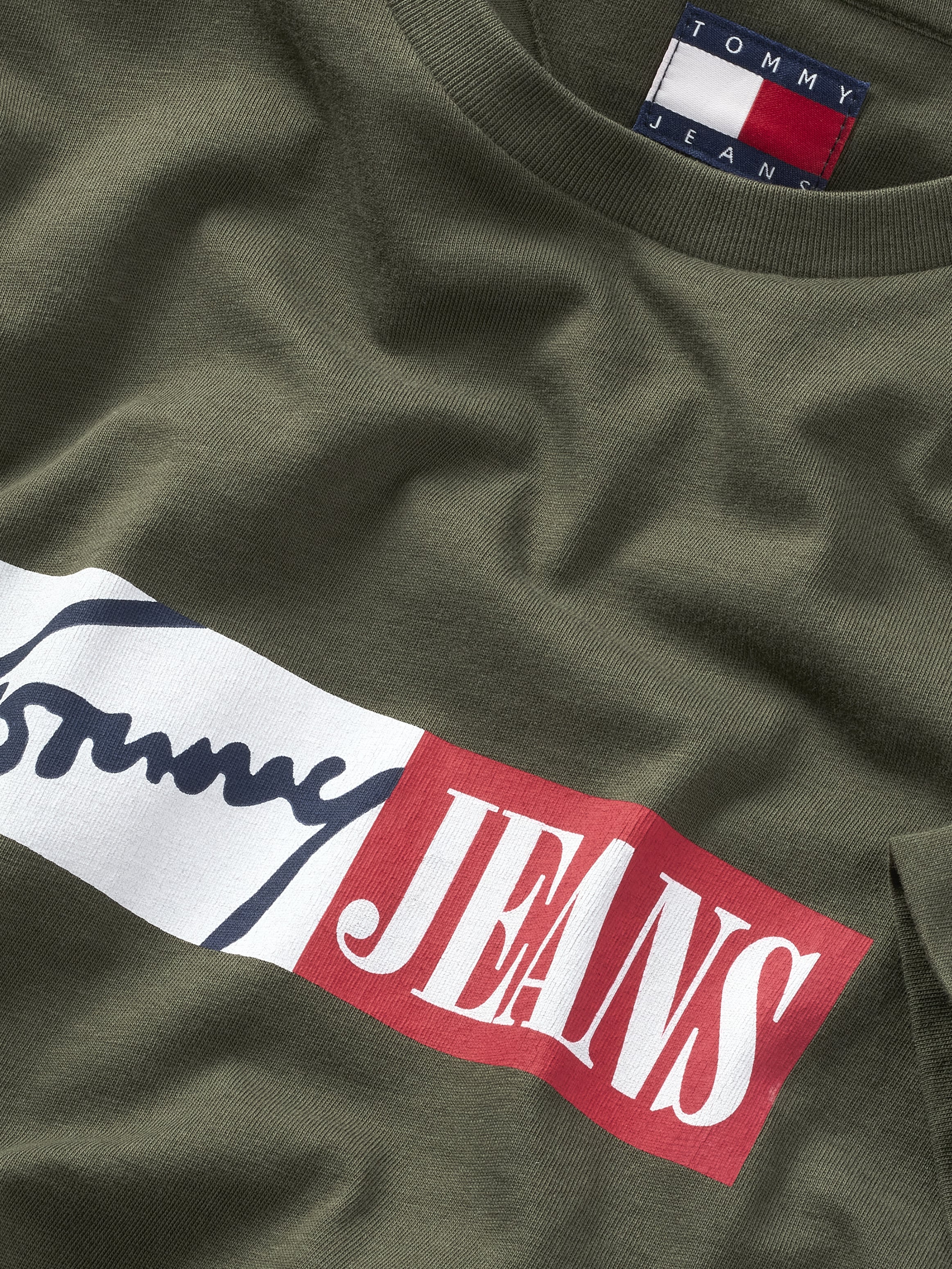 Tommy Jeans T-Shirt »TJM SLIM ENTRY GRAPHIC TEE EXT«, mit Logo auf der Brust