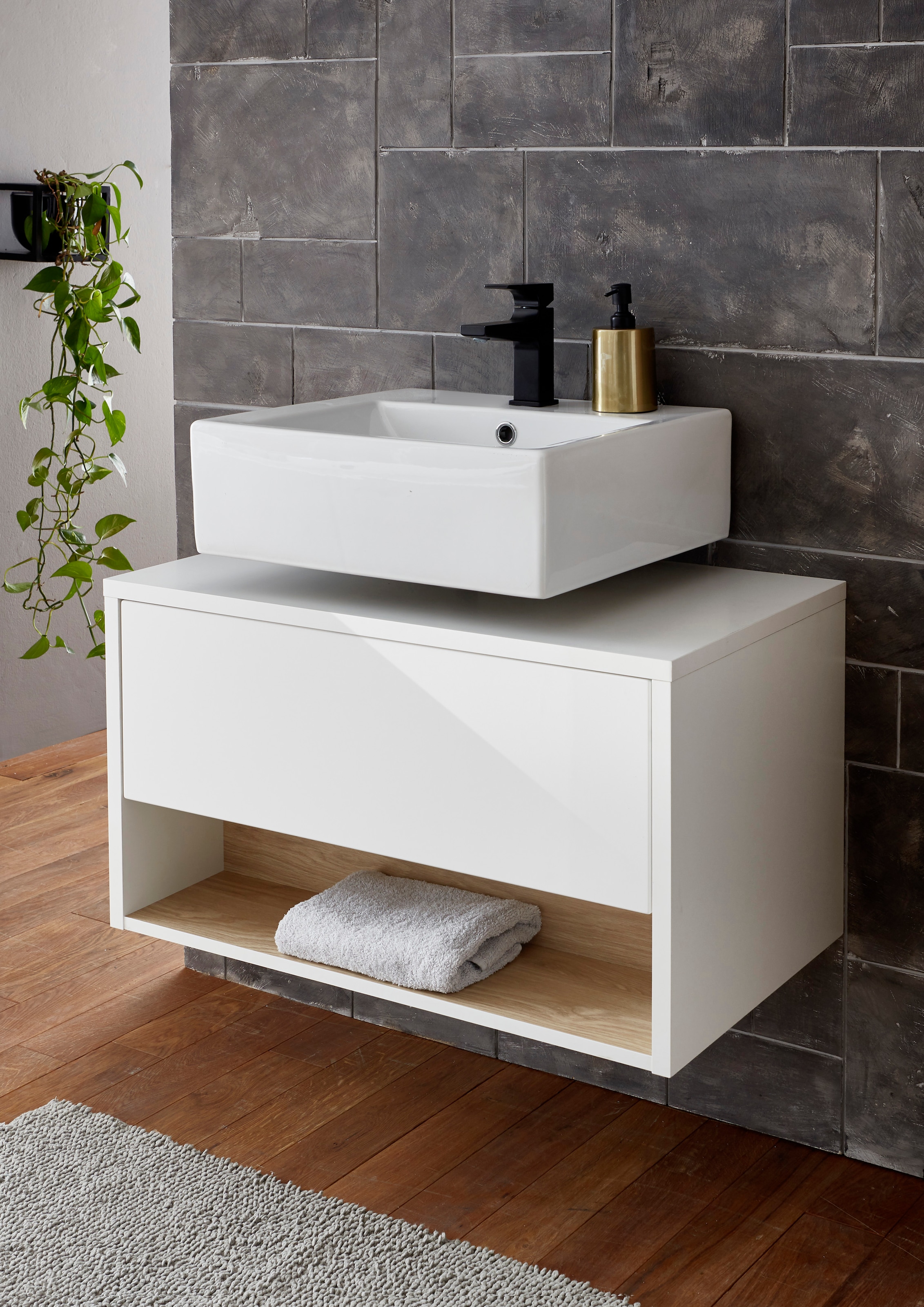 Places of Style Badmöbel-Set »Studio Line, Bad im modernen Design, 6-teiliges Badezimmer«, (6 St.), Schrank, Unterschrank und Spiegel, in zwei Farben verfügbar, Stauraum