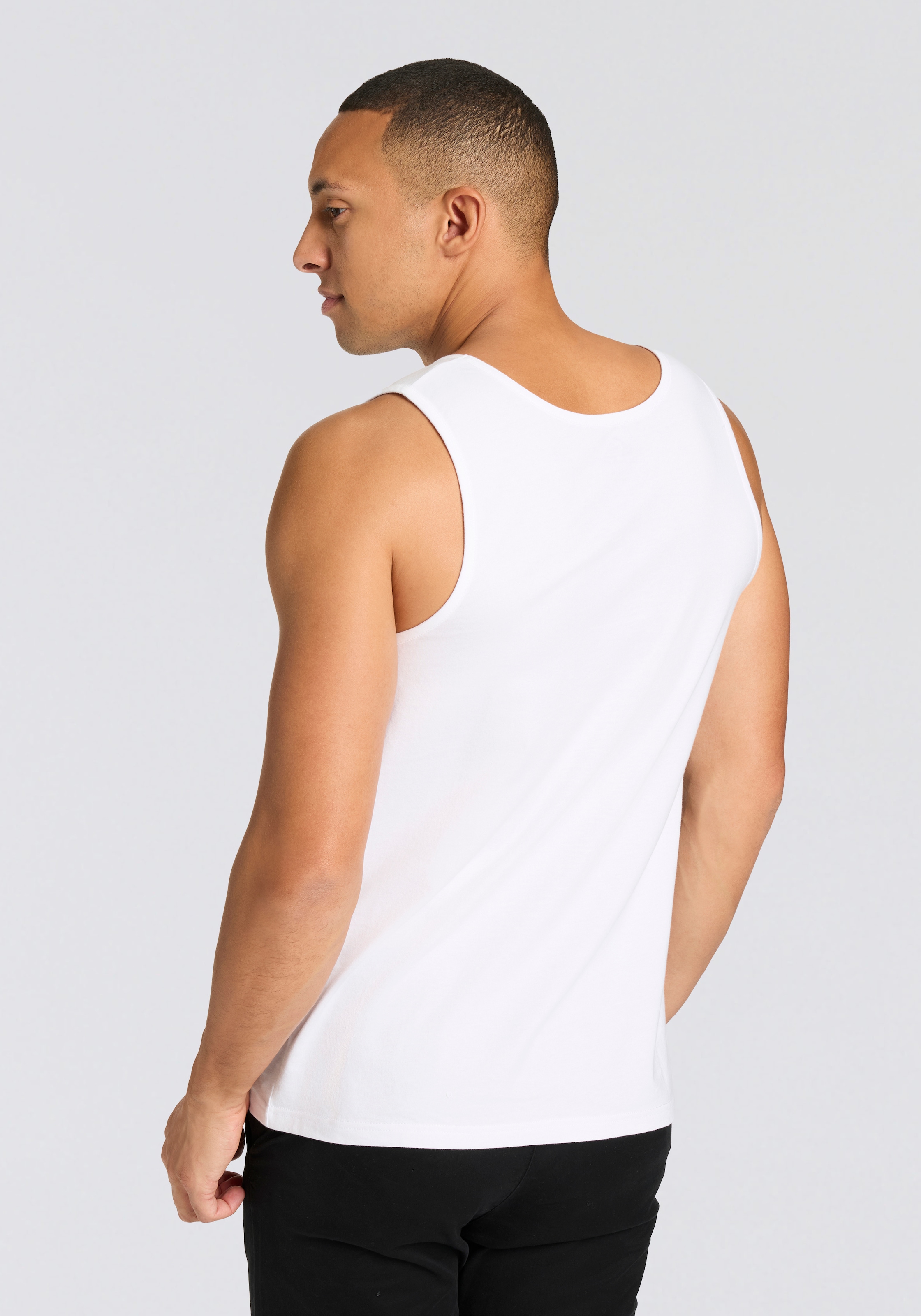 Quiksilver Tanktop »FREEDOM SHADE TANK PACK« 2 tlg. sportlicher Stil, für sportliche Aktivitäten, ärmelloses Design