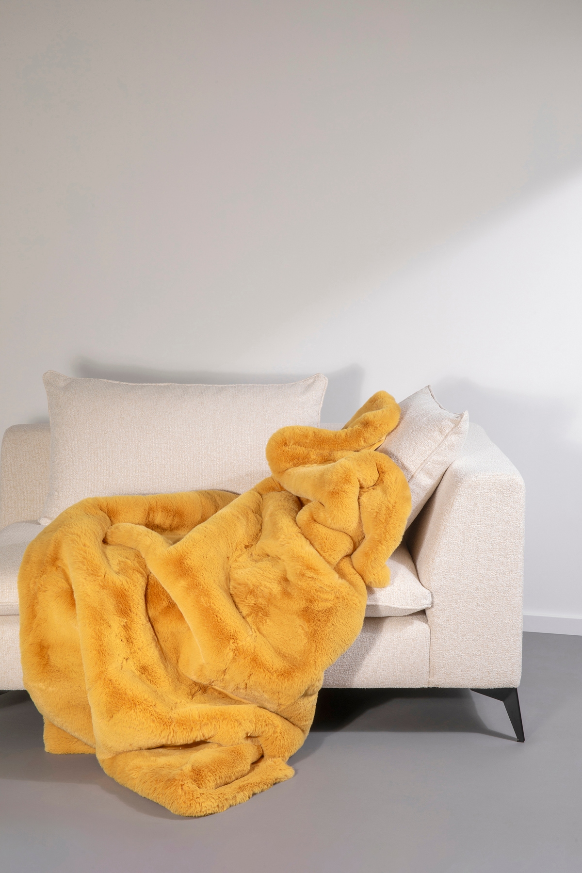 Kare Design Tagesdecke »Wohndecke Mika, Kunstfelldecke, 150x200 cm« flauschig und warm