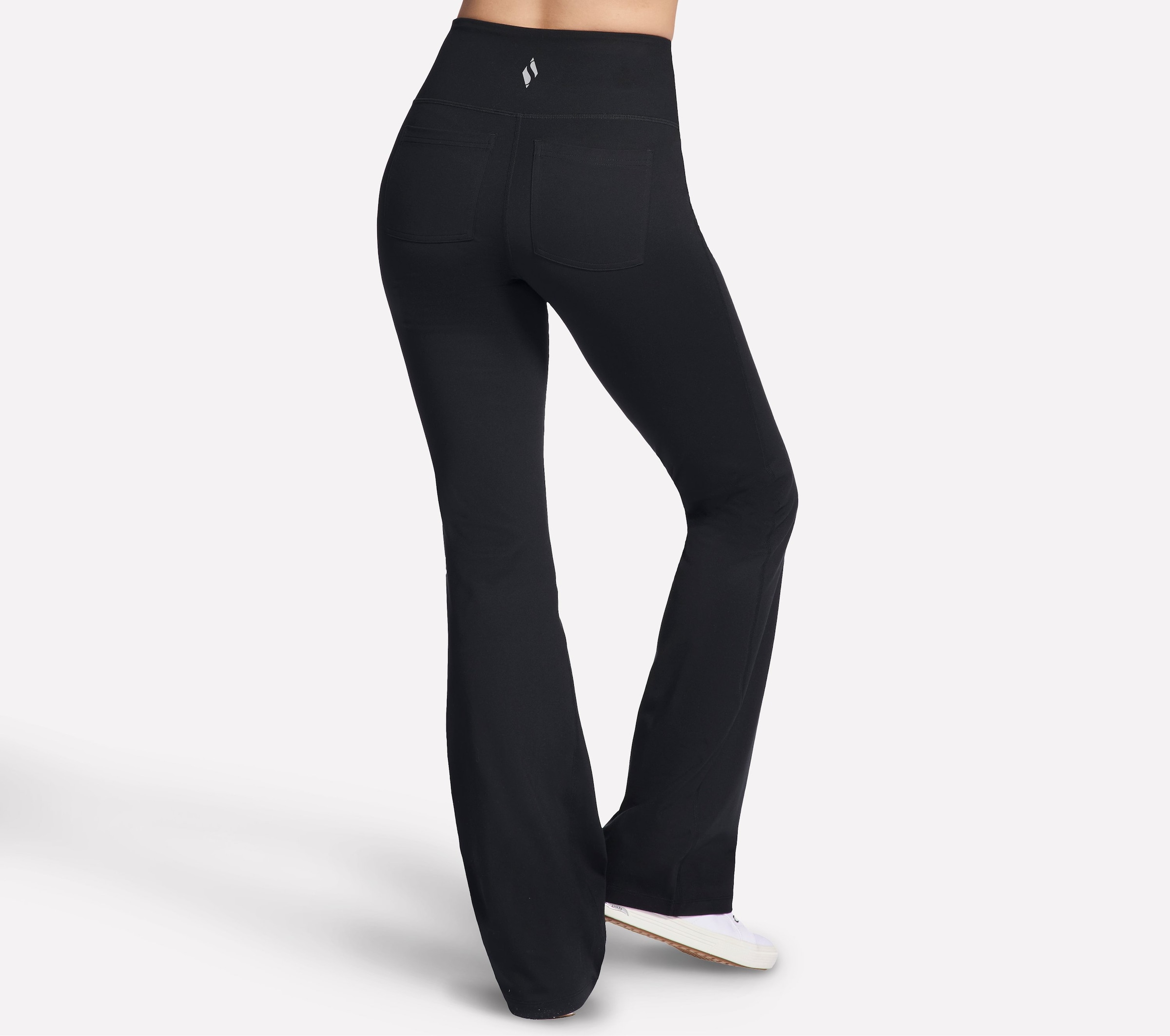 Skechers Funktionshose »GOFLEX SLIM PANT«  mit aufgesetzten Gesäßtaschen, aus weichem Funktionsmaterial