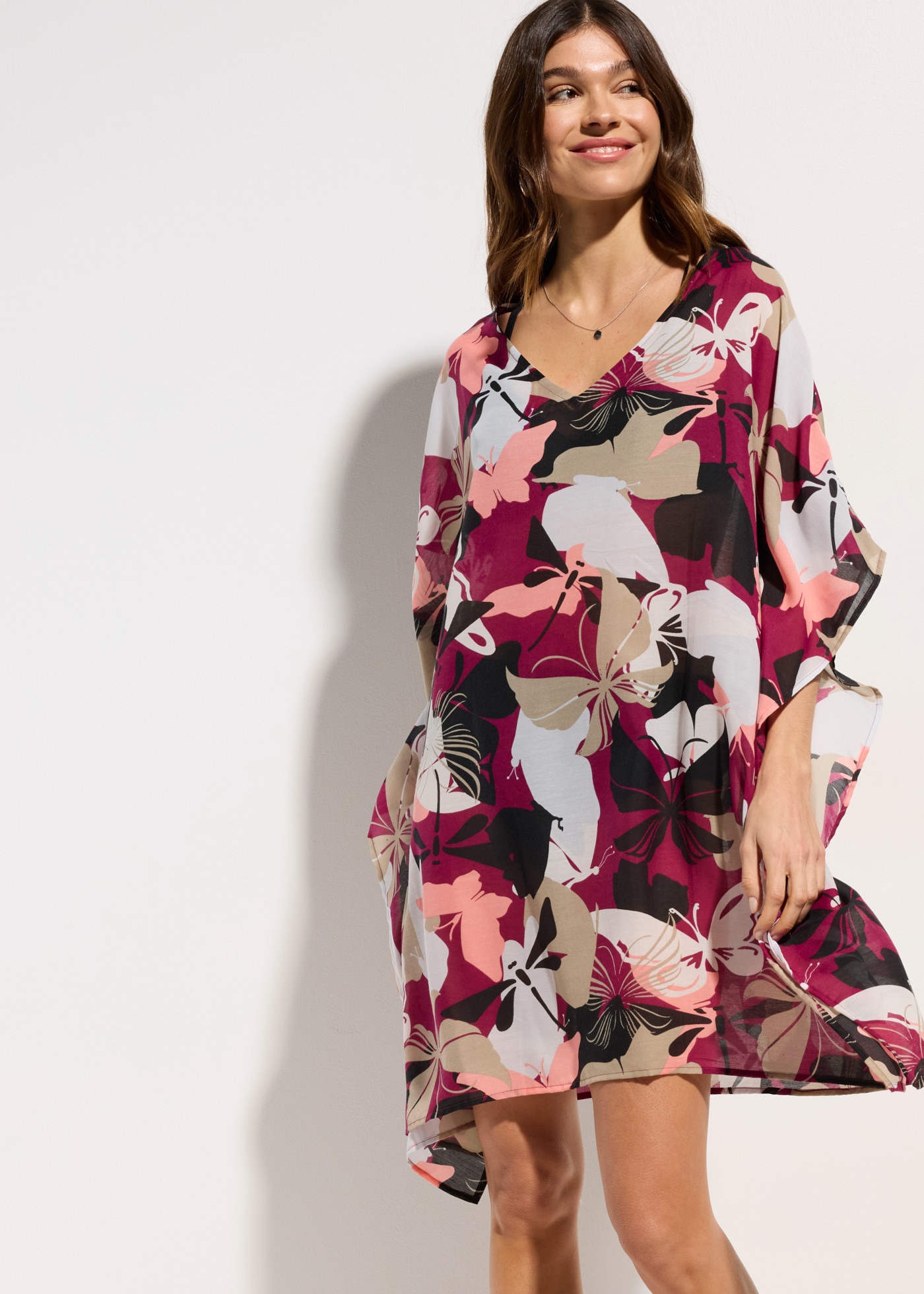 bonprix Tunikakleid Oversize-Passform, Kurzarm-Design, aus Polyester, mit Druck