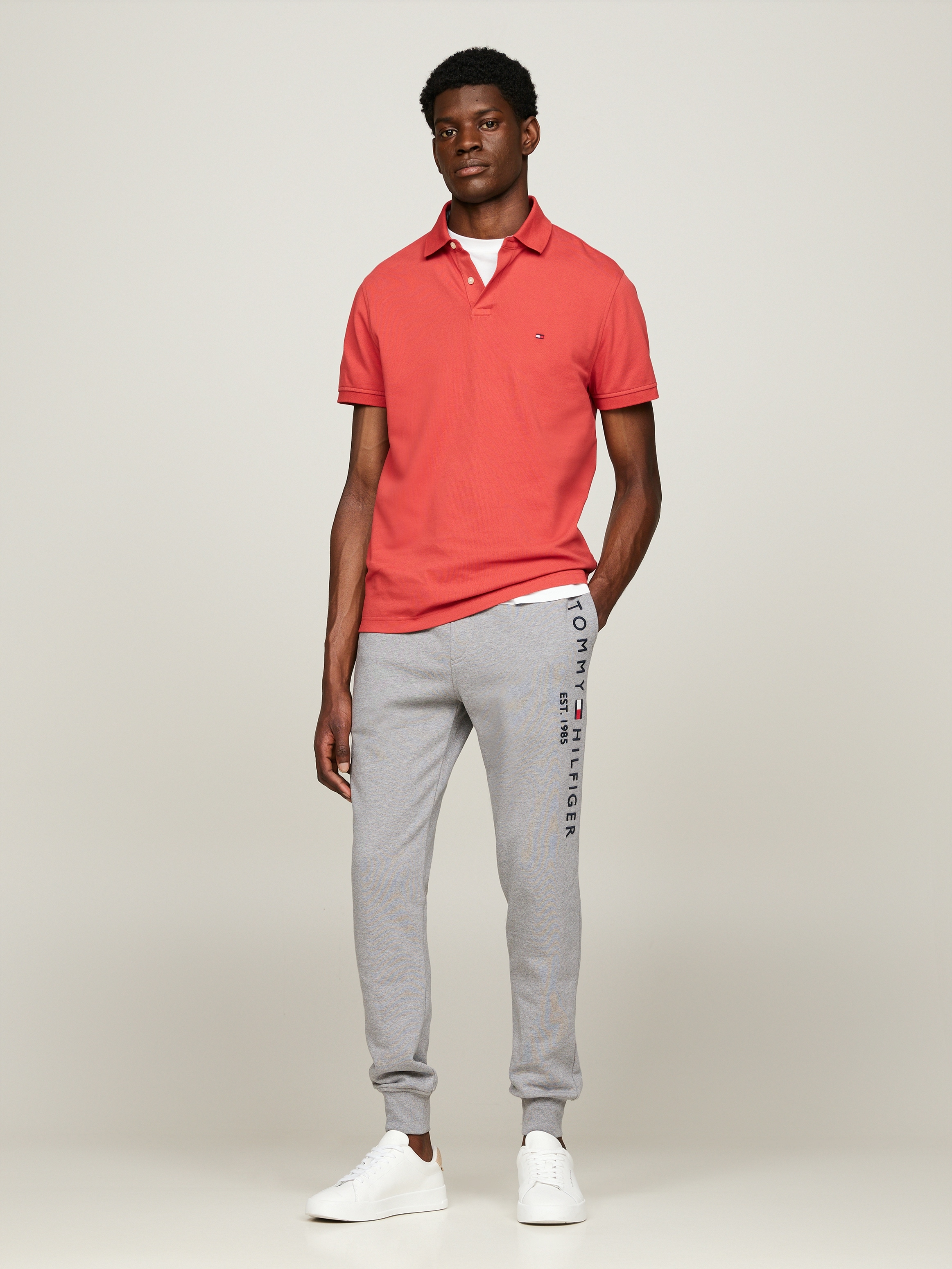 Tommy Hilfiger Sweathose »BASIC BRANDED SWEATPANTS«, mit großem Tommy Hilfiger Schriftzug