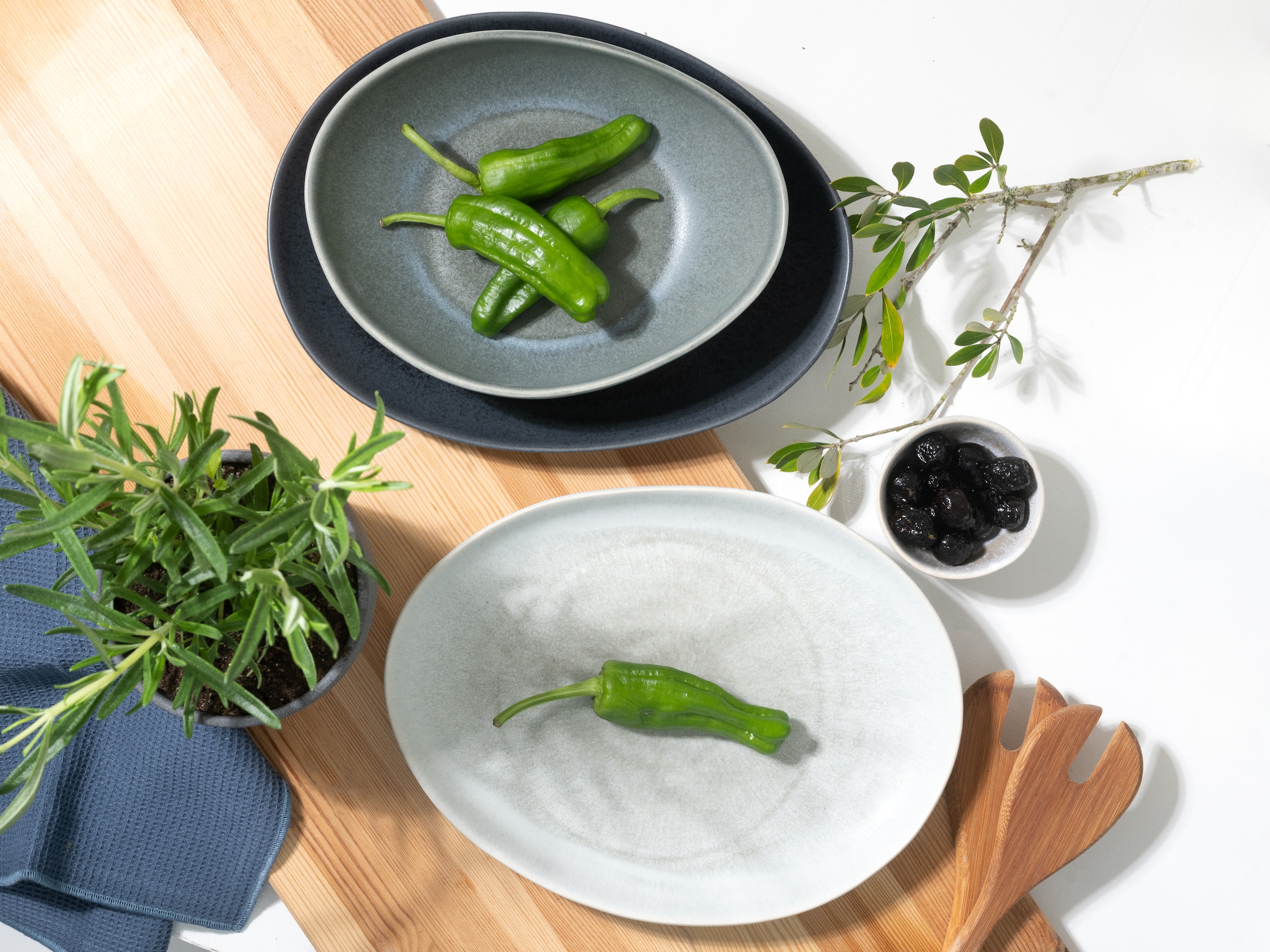 CreaTable Tafelservice »Pietra, Service 8-tlg.« Teller Set, Eleganz, Organische Grundform, Seidenmatte Oberfläche