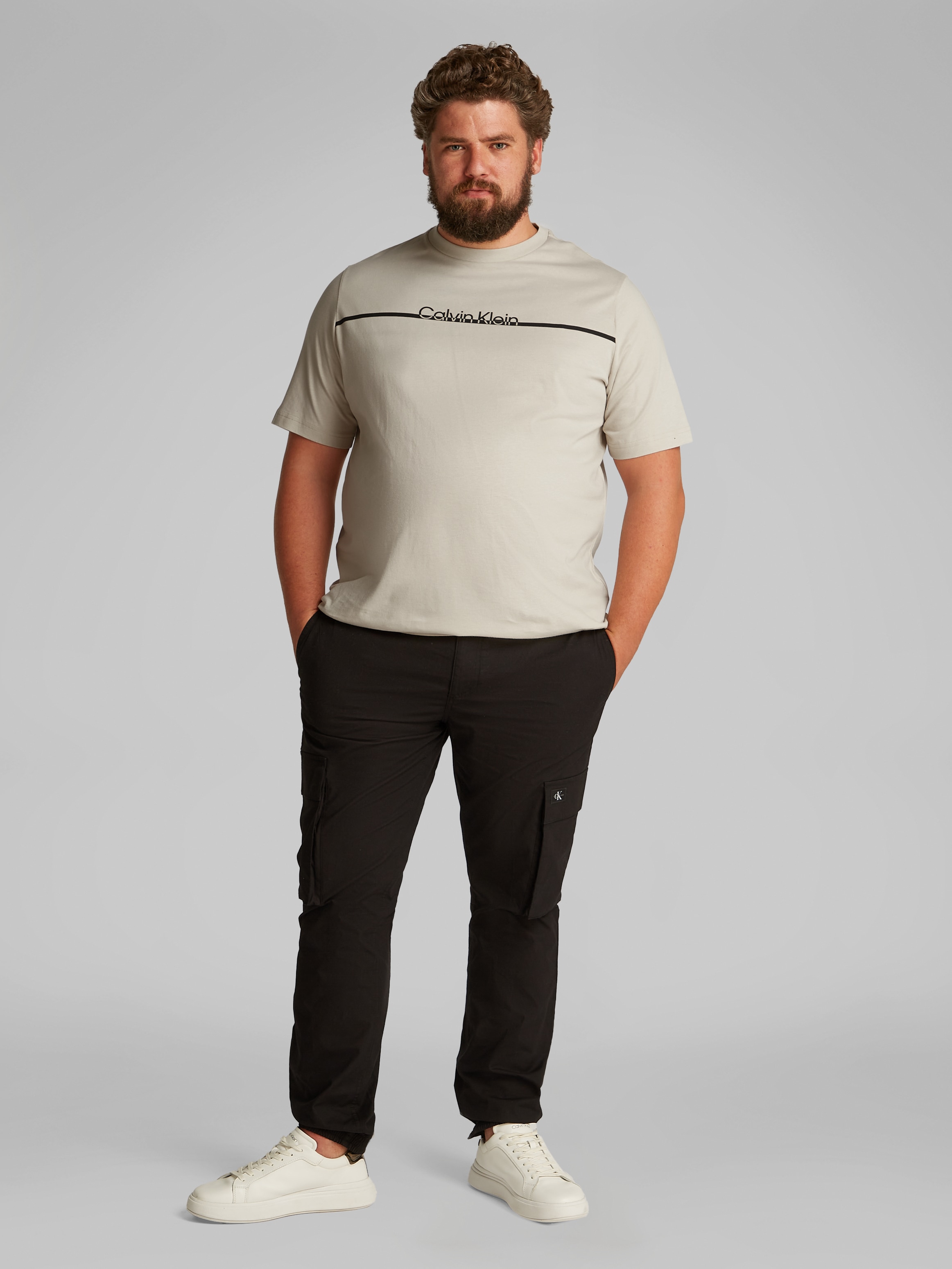 Calvin Klein Big&Tall Rundhalsshirt »BT_SPLIT LINE LOGO T-SHIRT«, in Großen Größen mit Logoprint