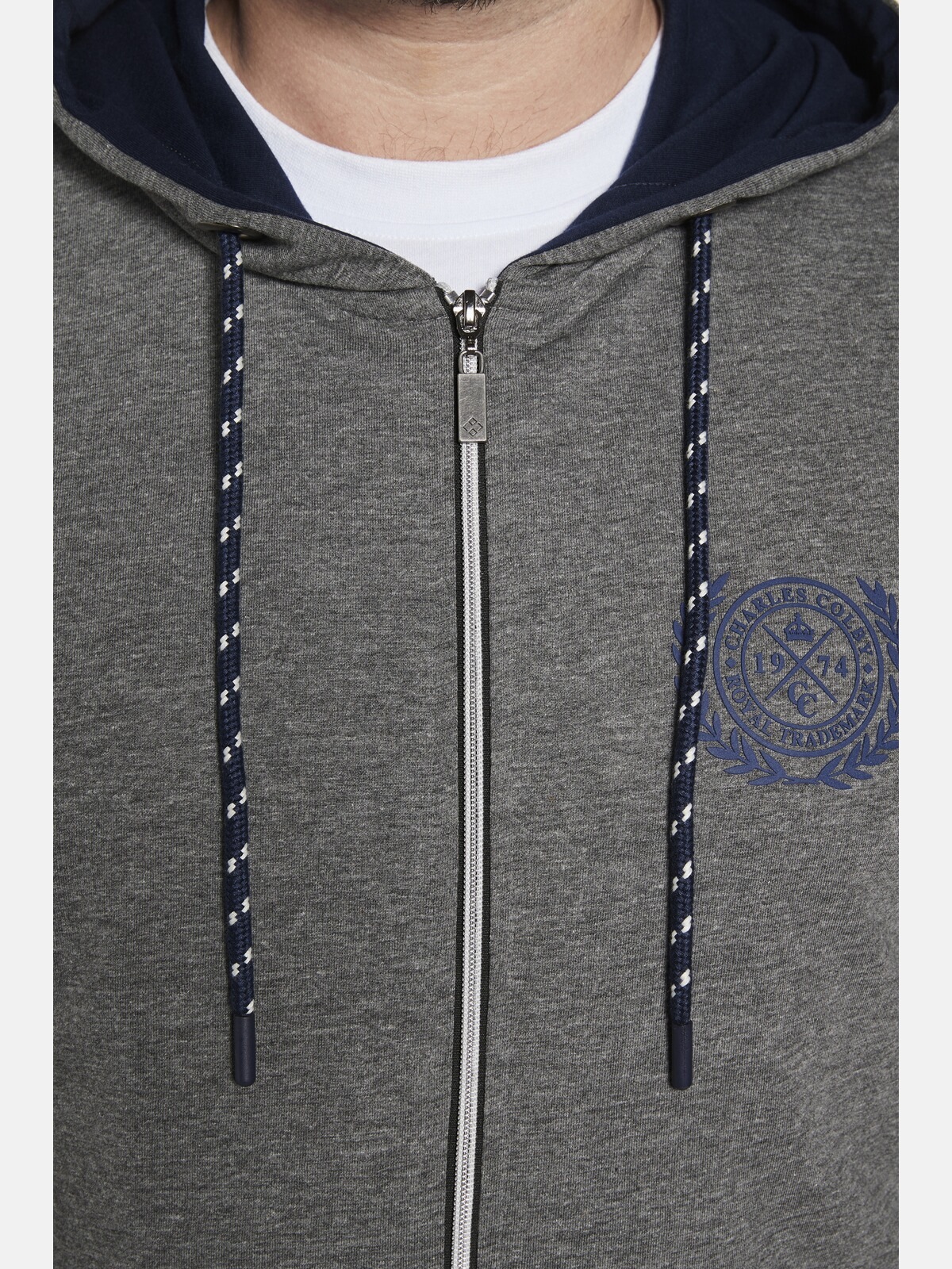Charles Colby Kapuzensweatjacke »Sweatjacke DUKE FINNEGAN«, mit kontrastfarbener Kapuze