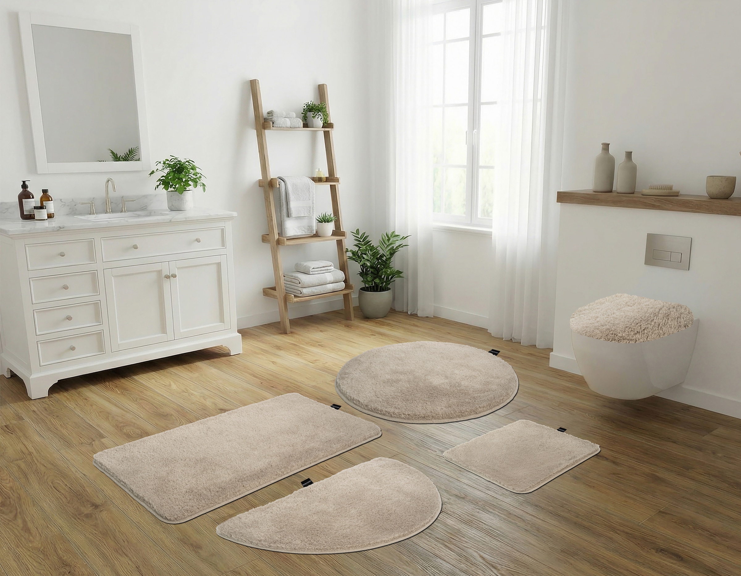 Bruno Banani Badematte »Lana, Standard & Premium Qualität, 25 mm oder 30 mm Höhe« rutschhemmend beschichtet fußbodenheizungsgeeignet | schnell trocknend | strapazierfähig Badteppich, Badematten, unifarben, auch als 3 teiliges Set & rund