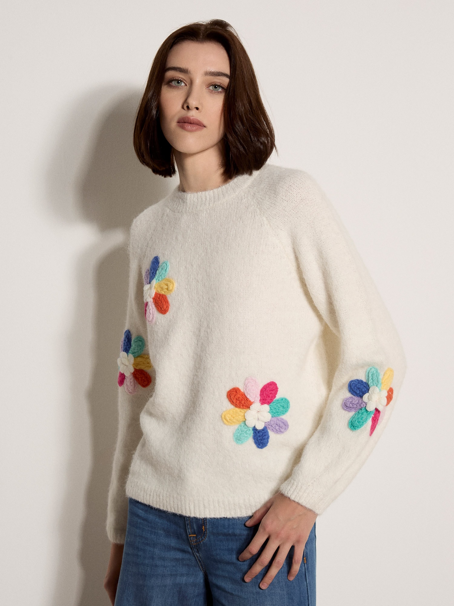 Apricot Strickfleece-Pullover »Pullover« mit aufgenähten bunten Blumen