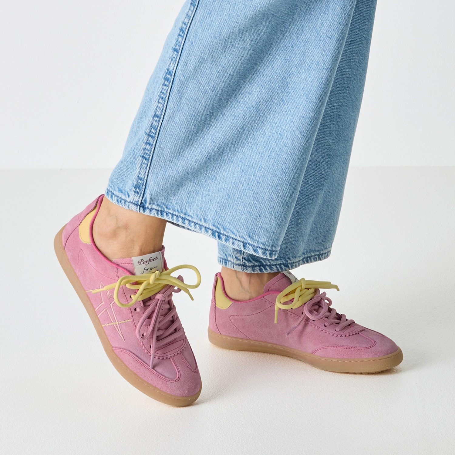 Tamaris Sneaker  , Schnürschuh, Halbschuh, Freizeitschuh mit gepolstertem Schaftrand