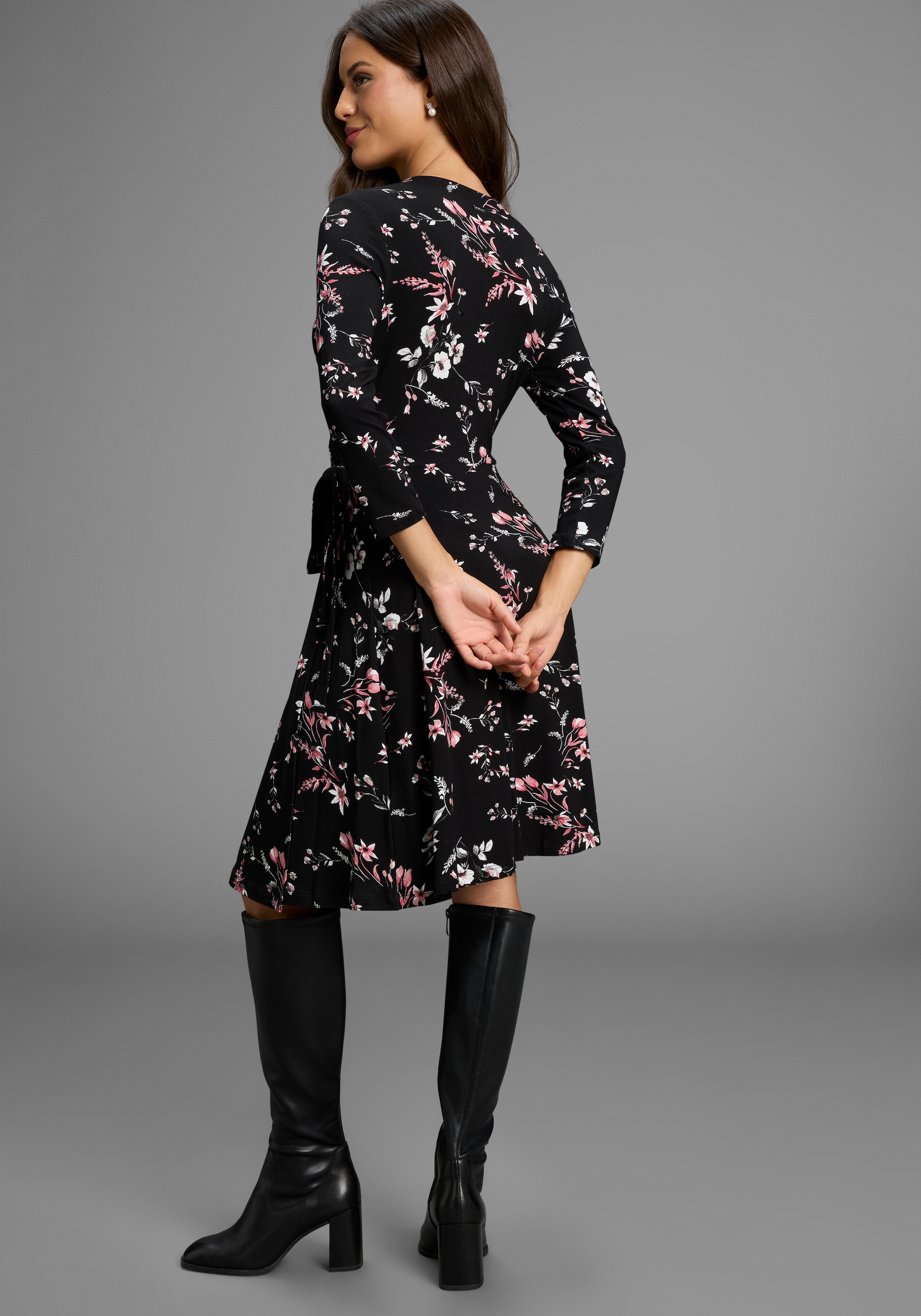 Laura Scott Sommerkleid, figurbetonter Schnitt, geblümtes Design, aus Single Jersey