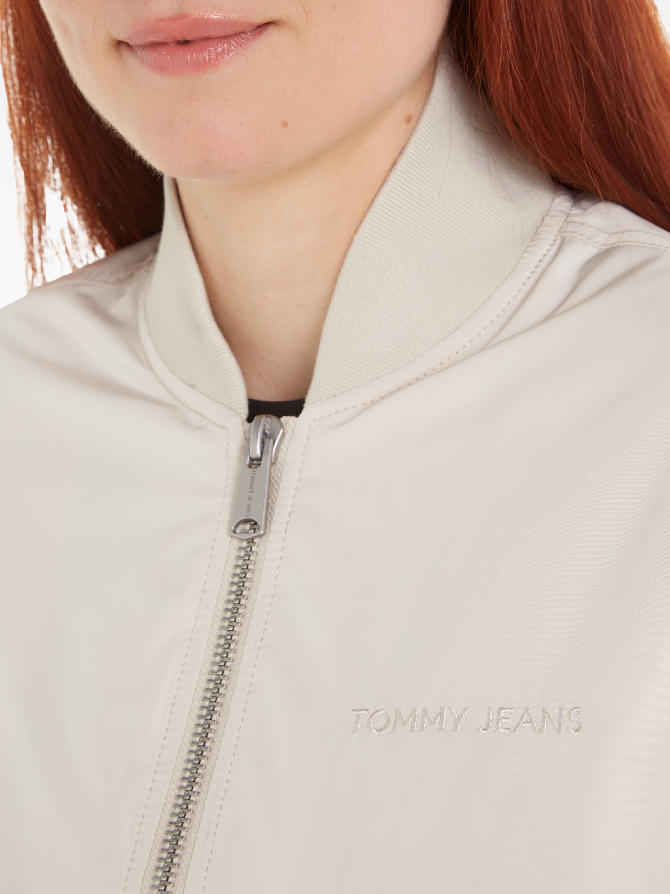 Tommy Jeans Bomberjacke »TJW CLASSICS BOMBER JACKET EXT«, mit Logostickerei