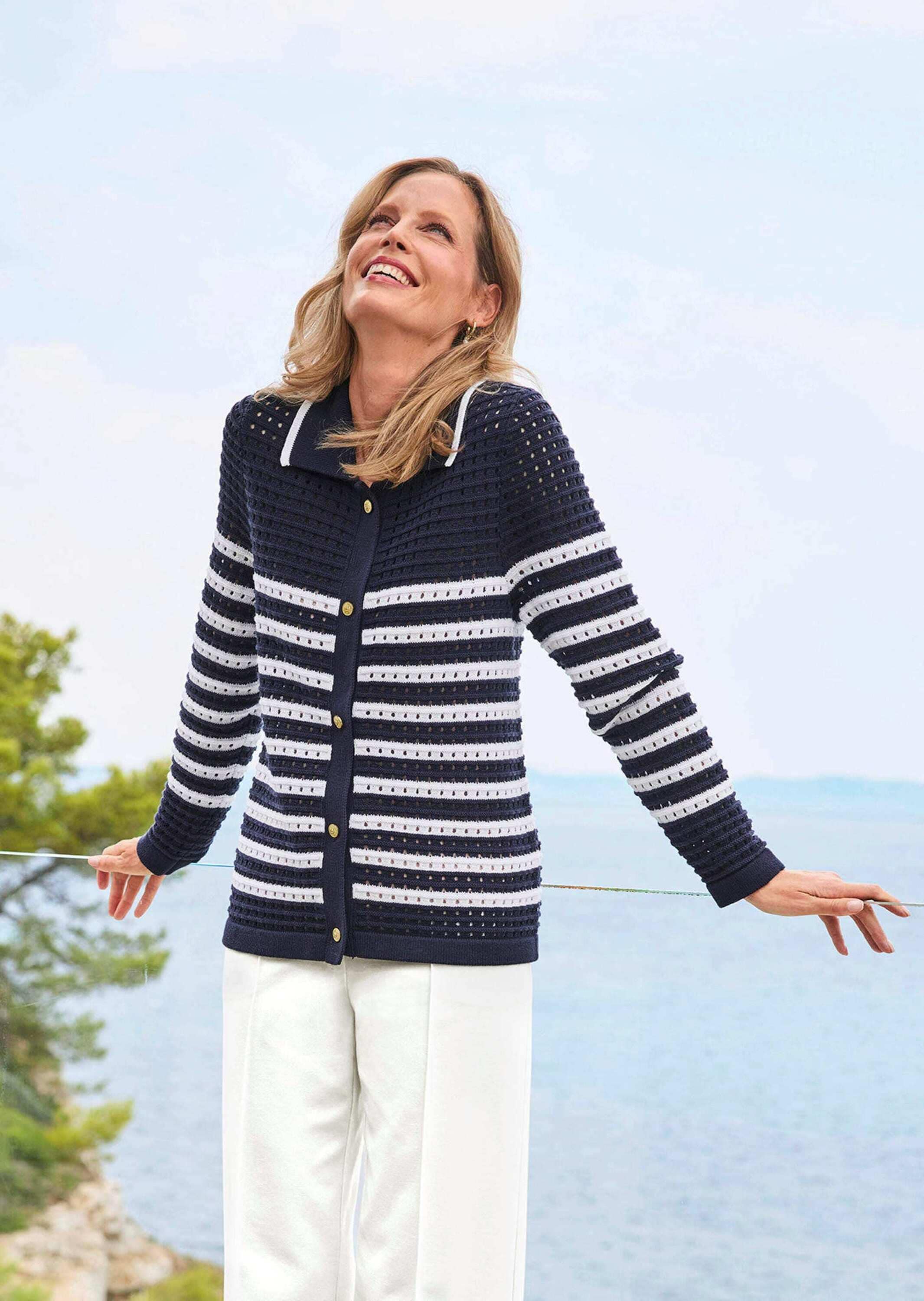 GOLDNER Strickjacke »Polopullover mit Lochmuster« Lochmuster im Ringel, goldene Dekoknöpfe