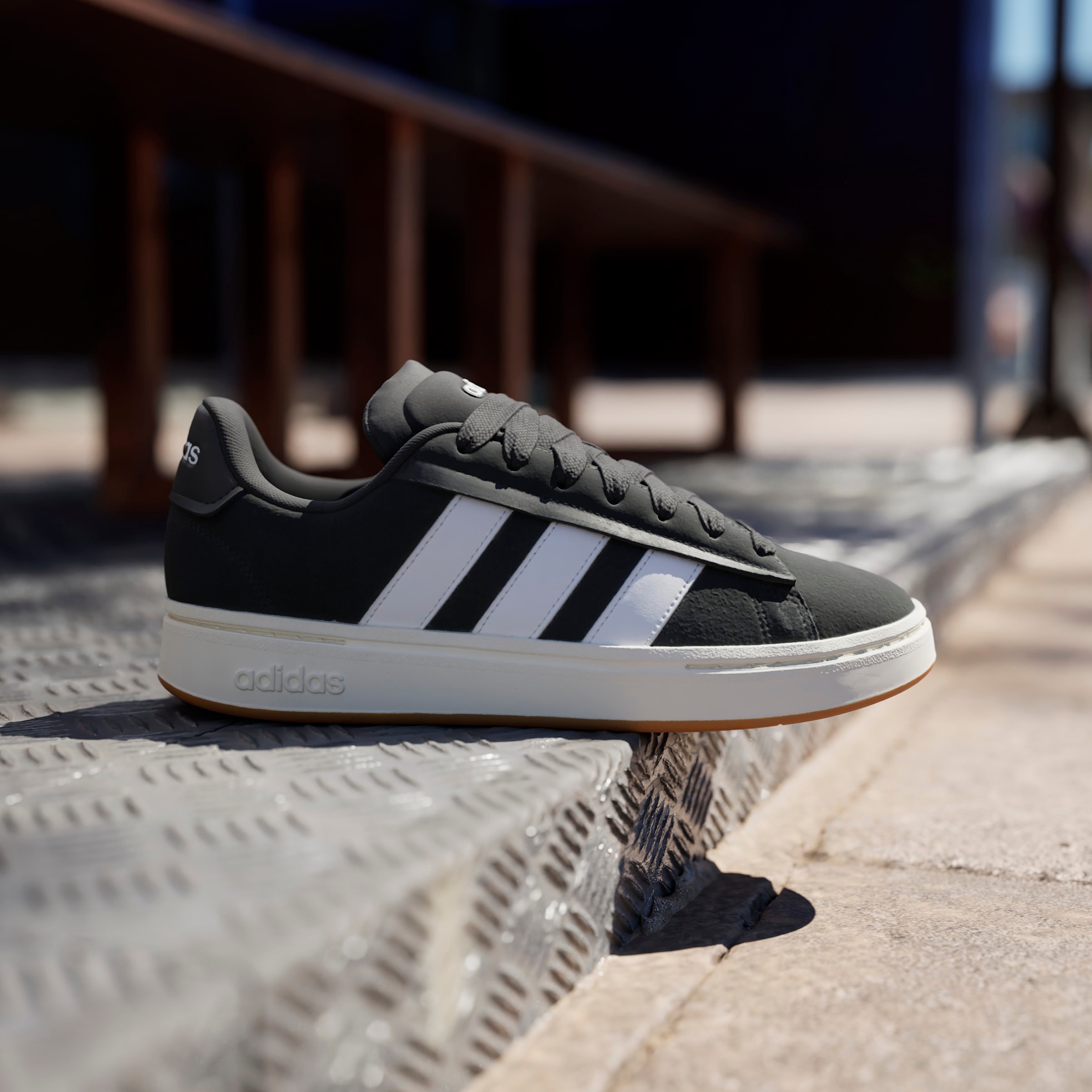 adidas Sportswear Sneaker »GRAND COURT ALPHA«  Design inspiriert vom adidas Campus 00