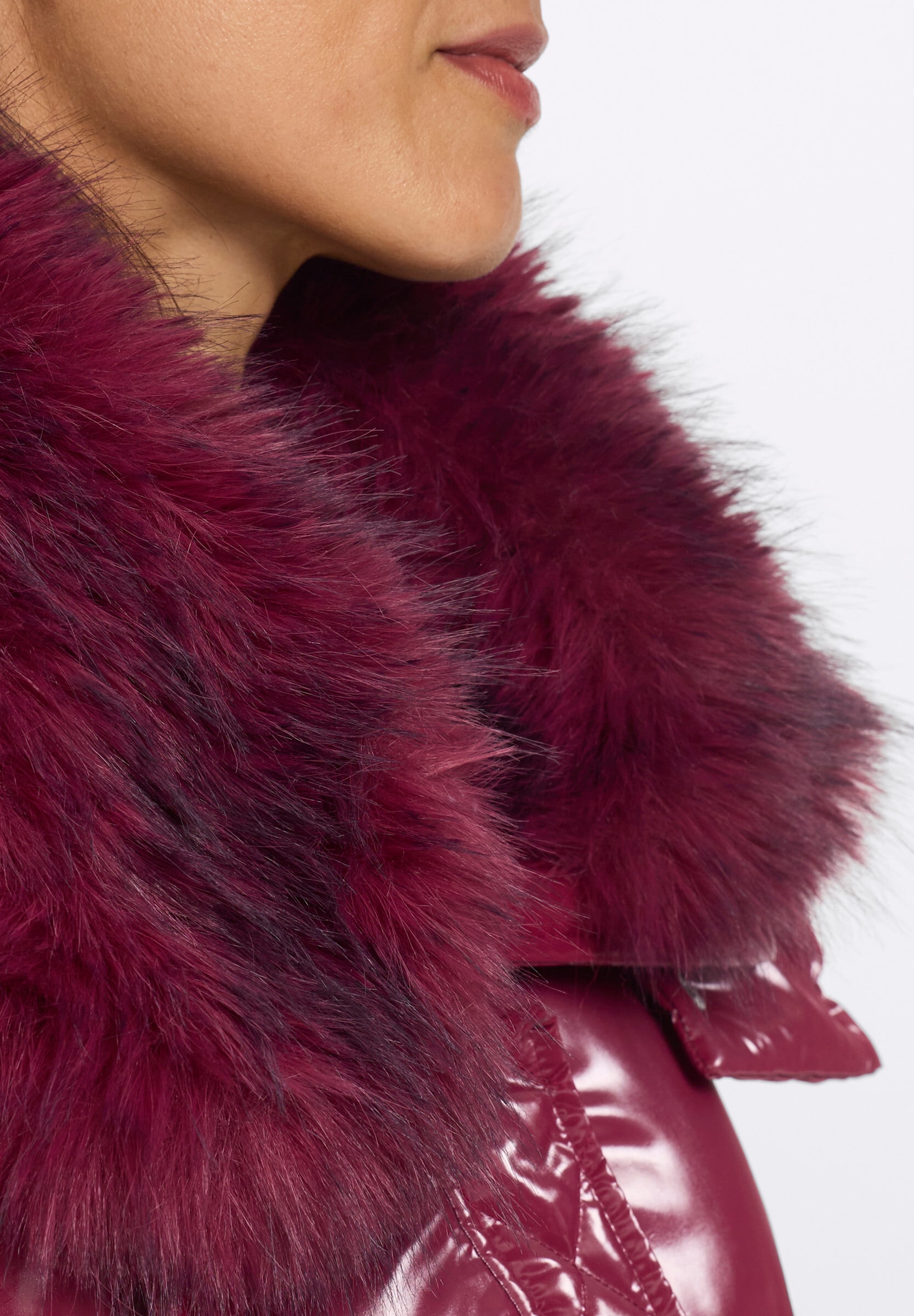heine Steppjacke »Steppmantel Steppmantel mit Seitenschlitzen« Abnehmbare Kapuze