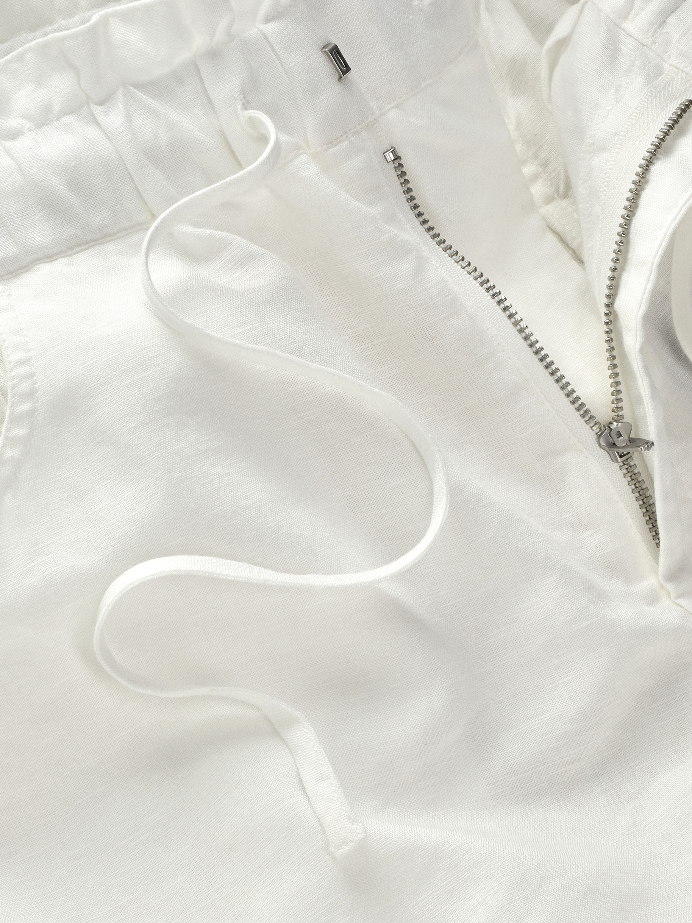 Tommy Jeans Shorts »TJW COTTON LINEN SHORT«, mit Rüsche