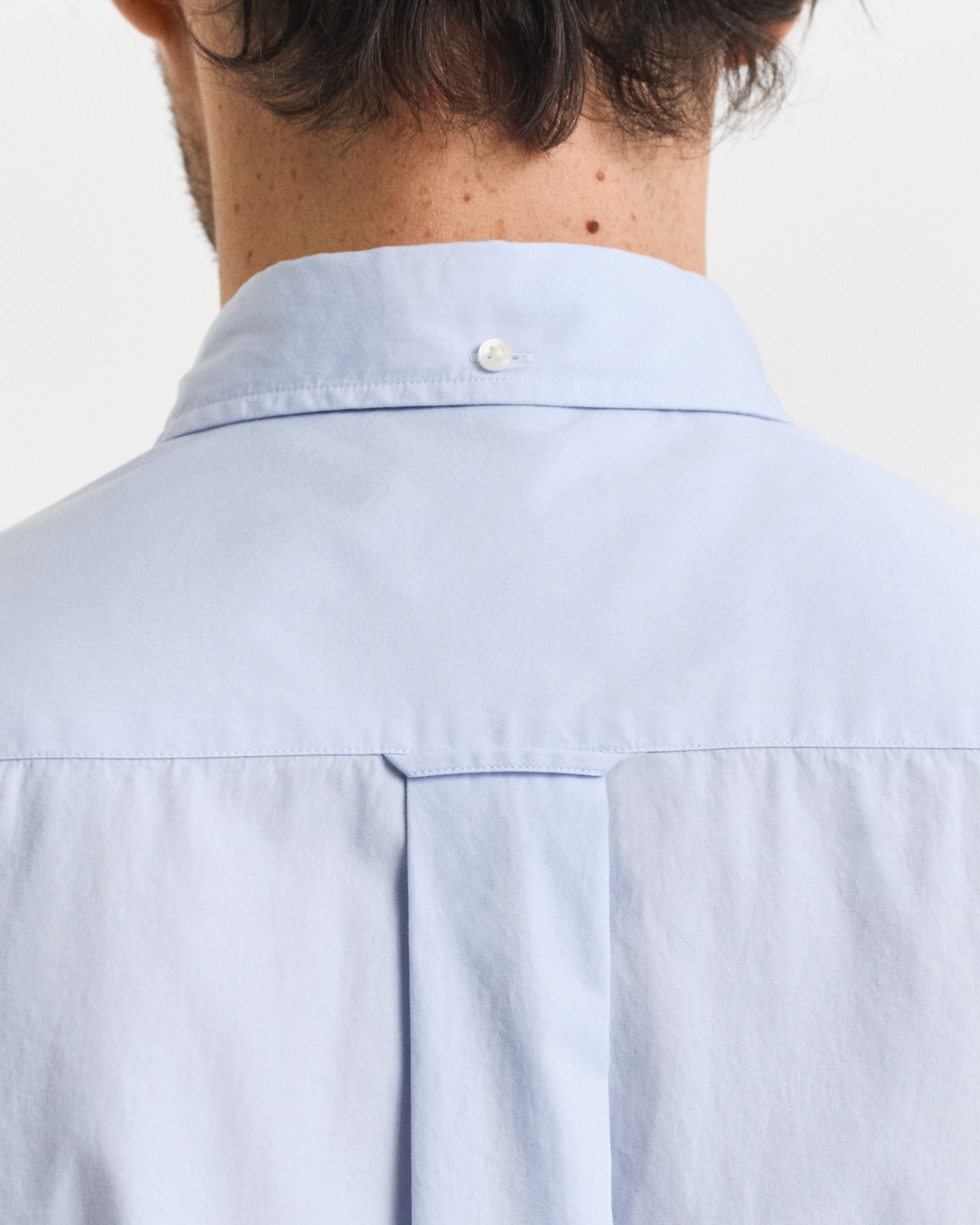 Gant Langarmhemd »Regular Fit Popeline Hemd leicht strapazierfähig pflegeleicht« mit Label Stickerei auf der Brusttasche