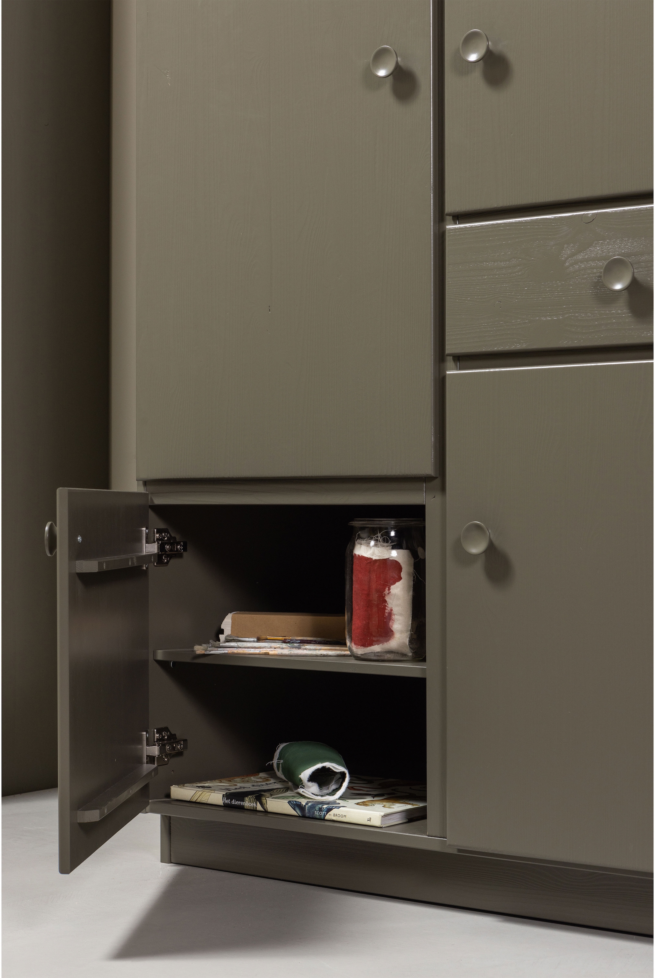 WOOOD Kleiderschrank »WOOOD ALFIE KLEIDERSCHRANK« Kleiderschrank Alfie aus FSC-Kiefer, 7 Fächer, stabiler Stauraum