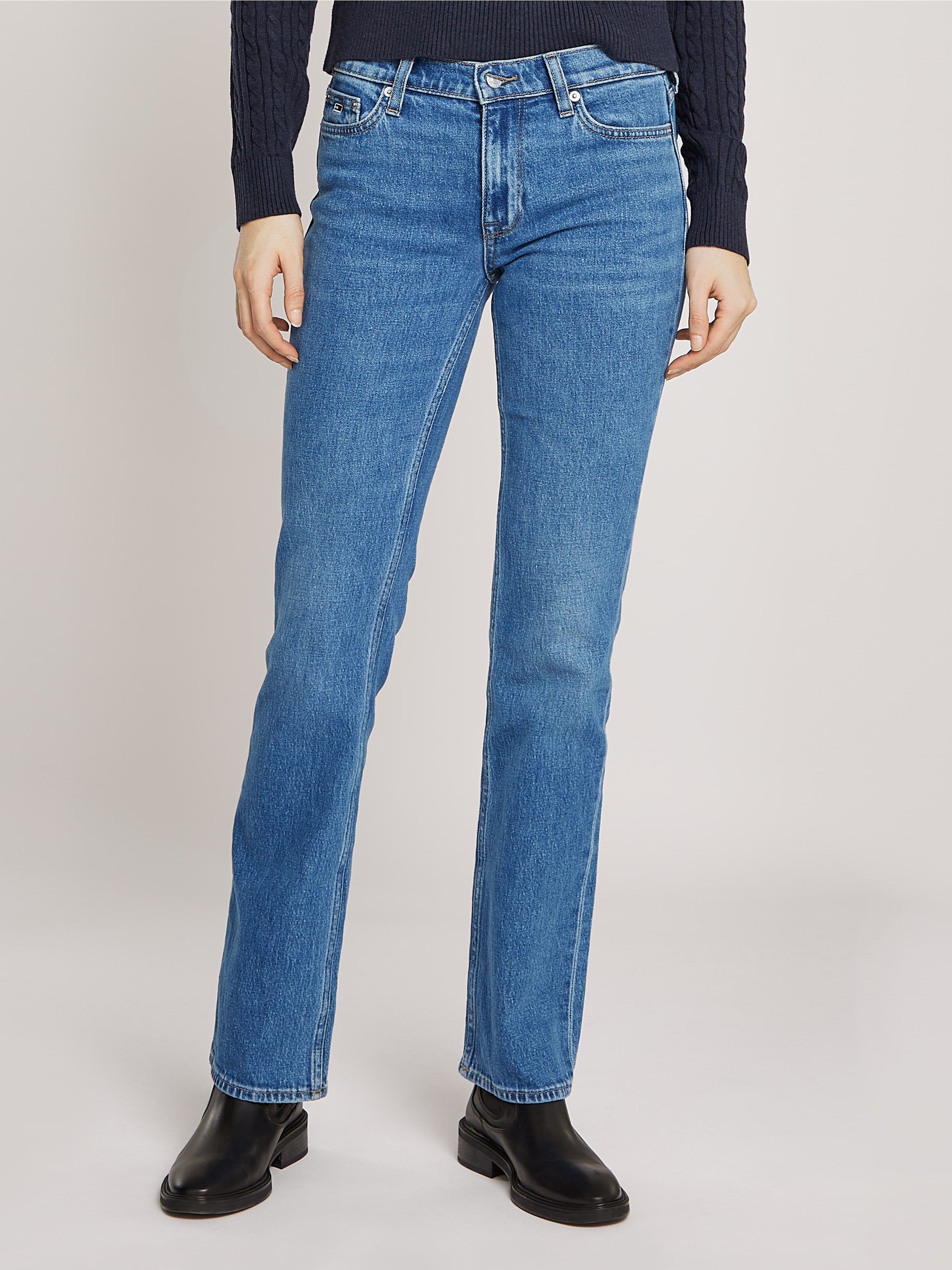 Bootcut-Jeans »Tommy Jeans - Damenjeans MADDIE - Mid Rise - Bootcut«, Ausgestelle...