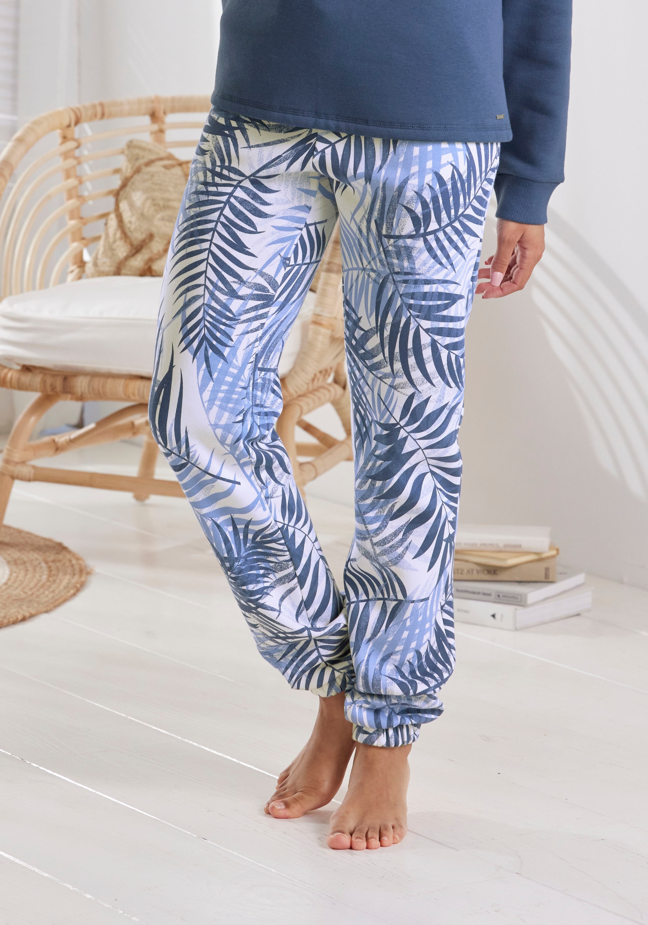 LASCANA Sweatpants, (1 tlg.), Loungehose mit Allover-Druck, Loungewear