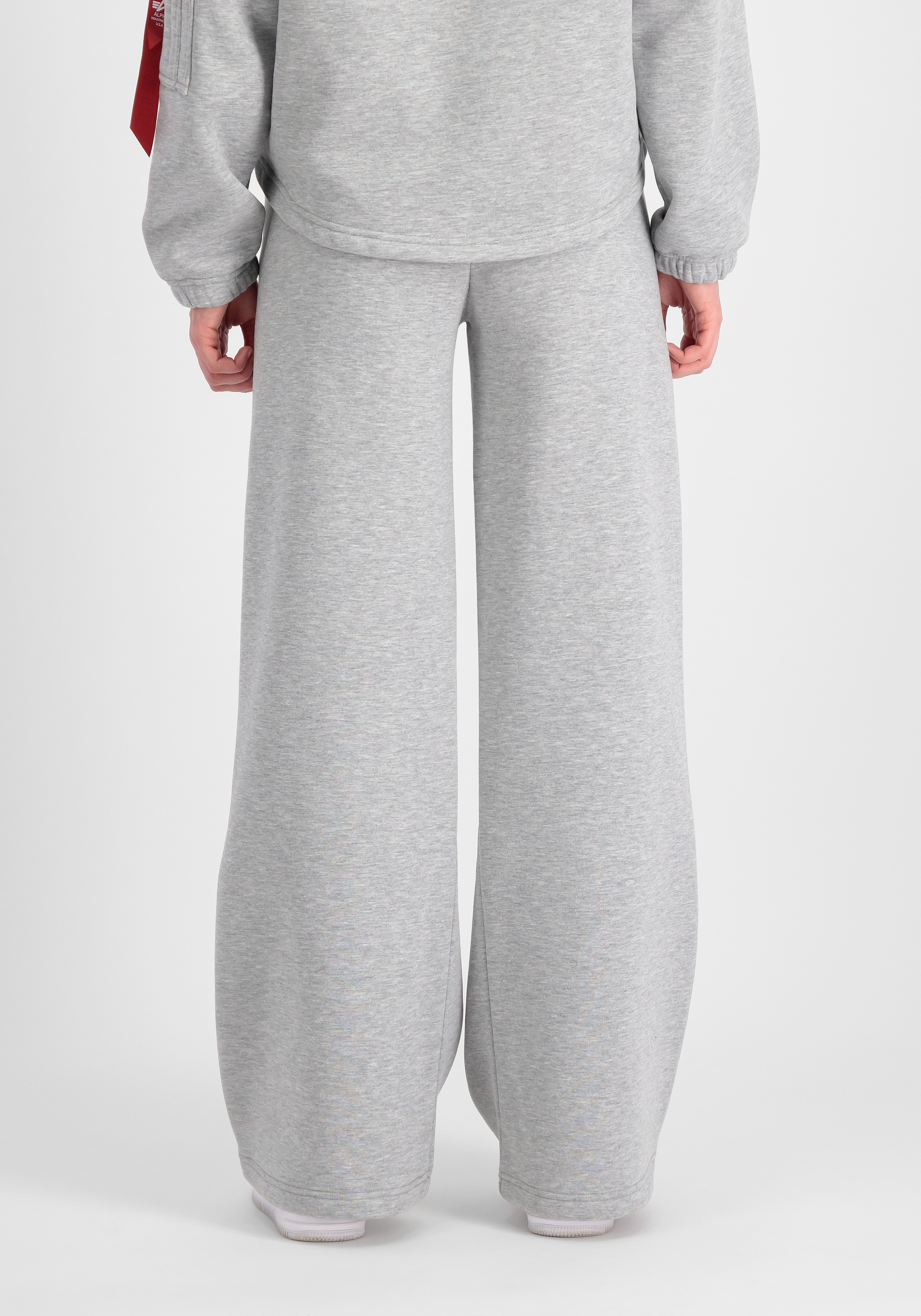 Alpha Industries Jogginghose »ALPHA INDUSTRIES Women - Jogger X-Fit Label Wide Jogger Wmn«