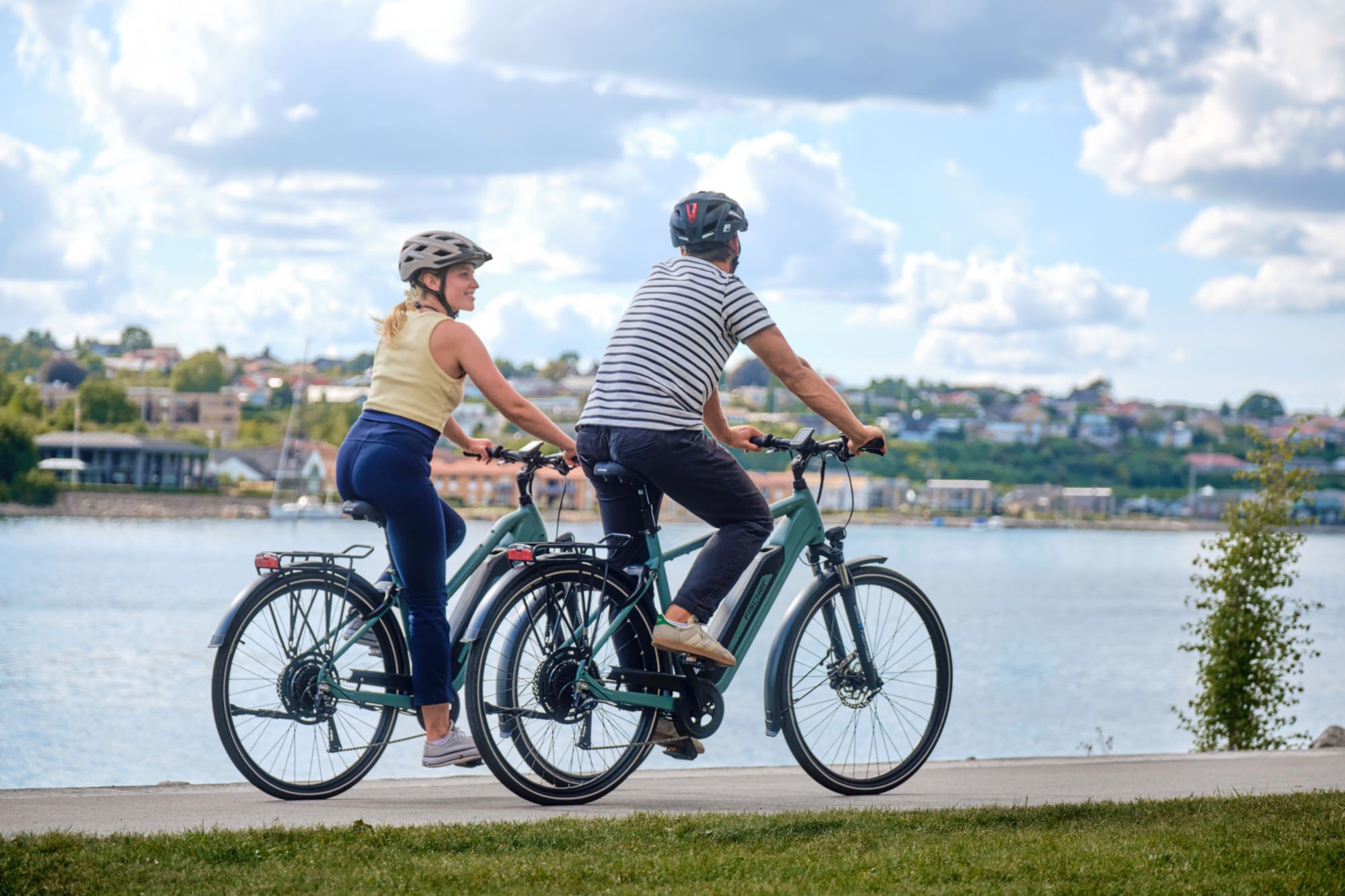 FISCHER Fahrrad »VIATOR 2.1 459 55 ACTIVE« 8 Gang Shimano ACERA Schaltwerk Heckmotor mit Akku-Ladegerät | mit Werkzeug,  Pedelec, Elektrofahrrad für Damen und Herren