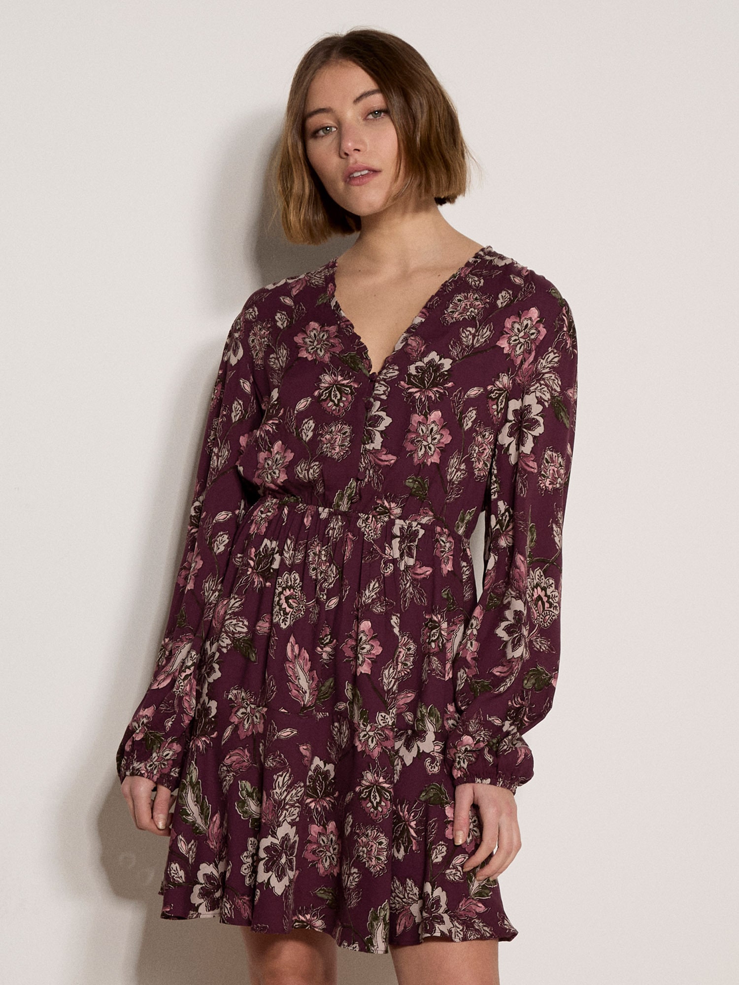 Apricot Minikleid »Geblümtes kurzes Kleid« mit gesmokter Taille