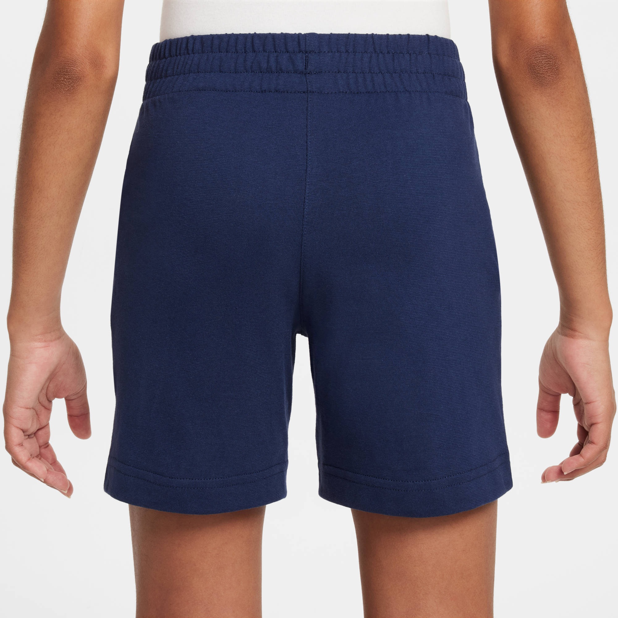 Nike Sportswear Trainingsshorts »K NSW CLUB KNIT SHORT 6IN LBR«  Für Kinder und Jugendliche