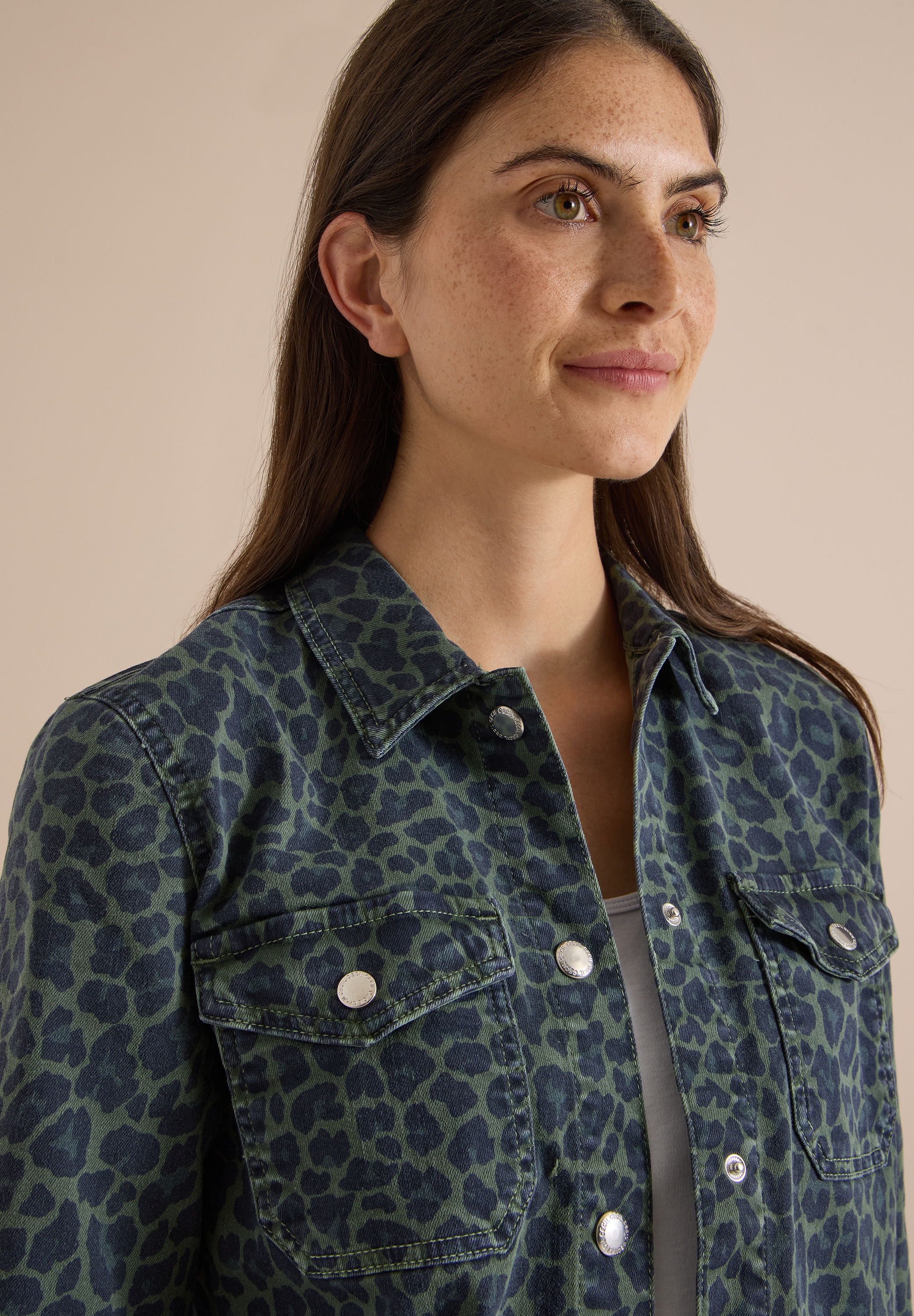 Cecil Hemdjacke ohne Kapuze Bedruckte Jeansjacke mit Animal-Muster