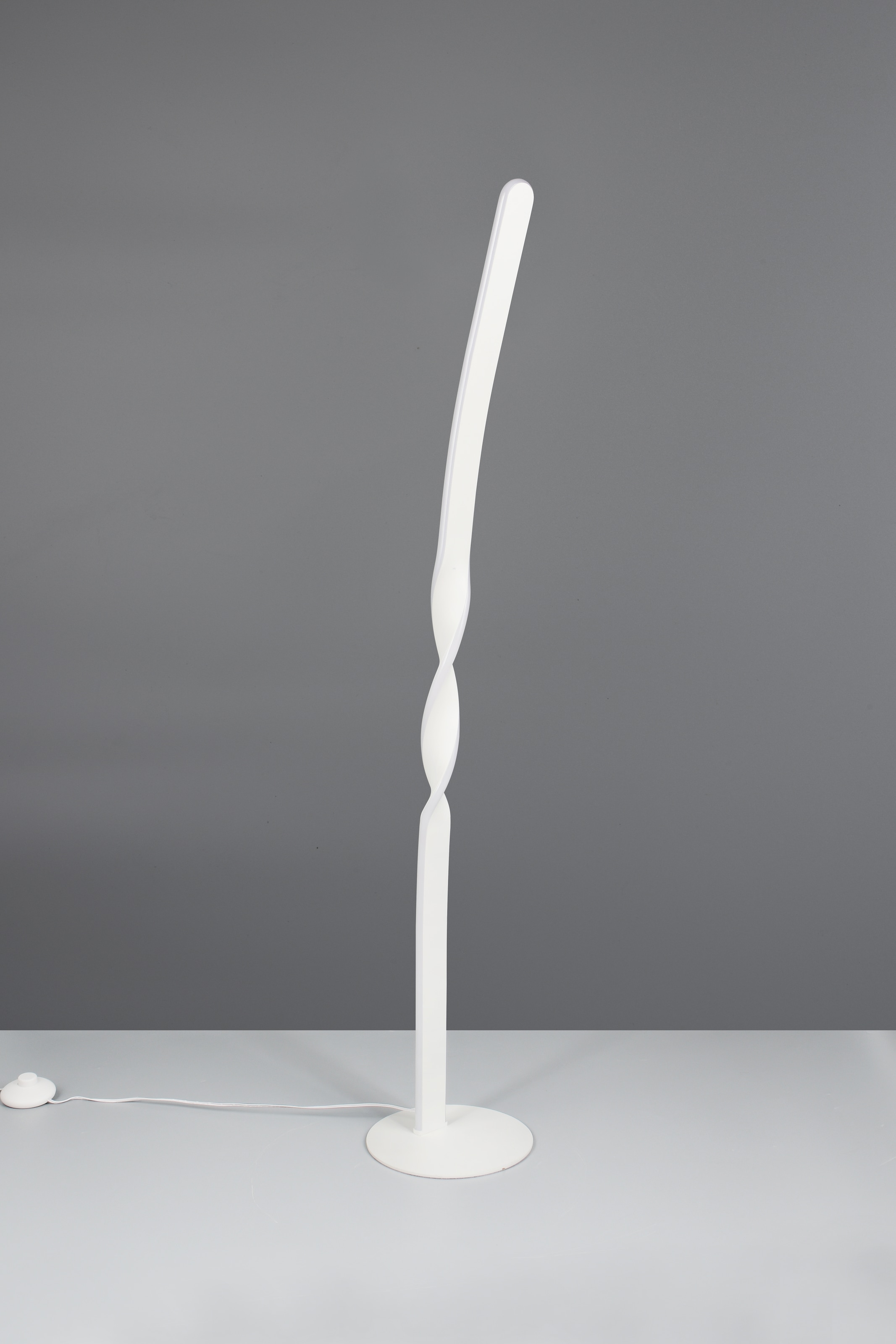 REALITY Leuchten LED Stehlampe »GINKO, LED Stehleuchte mit 19W 2100 Lumen 4000K kaltweiß« LED-Board 1 Stk. Kaltweiß Stehlampe mit Fußschalter + 180cm Kabel, Höhe 110 cm Ø 20cm