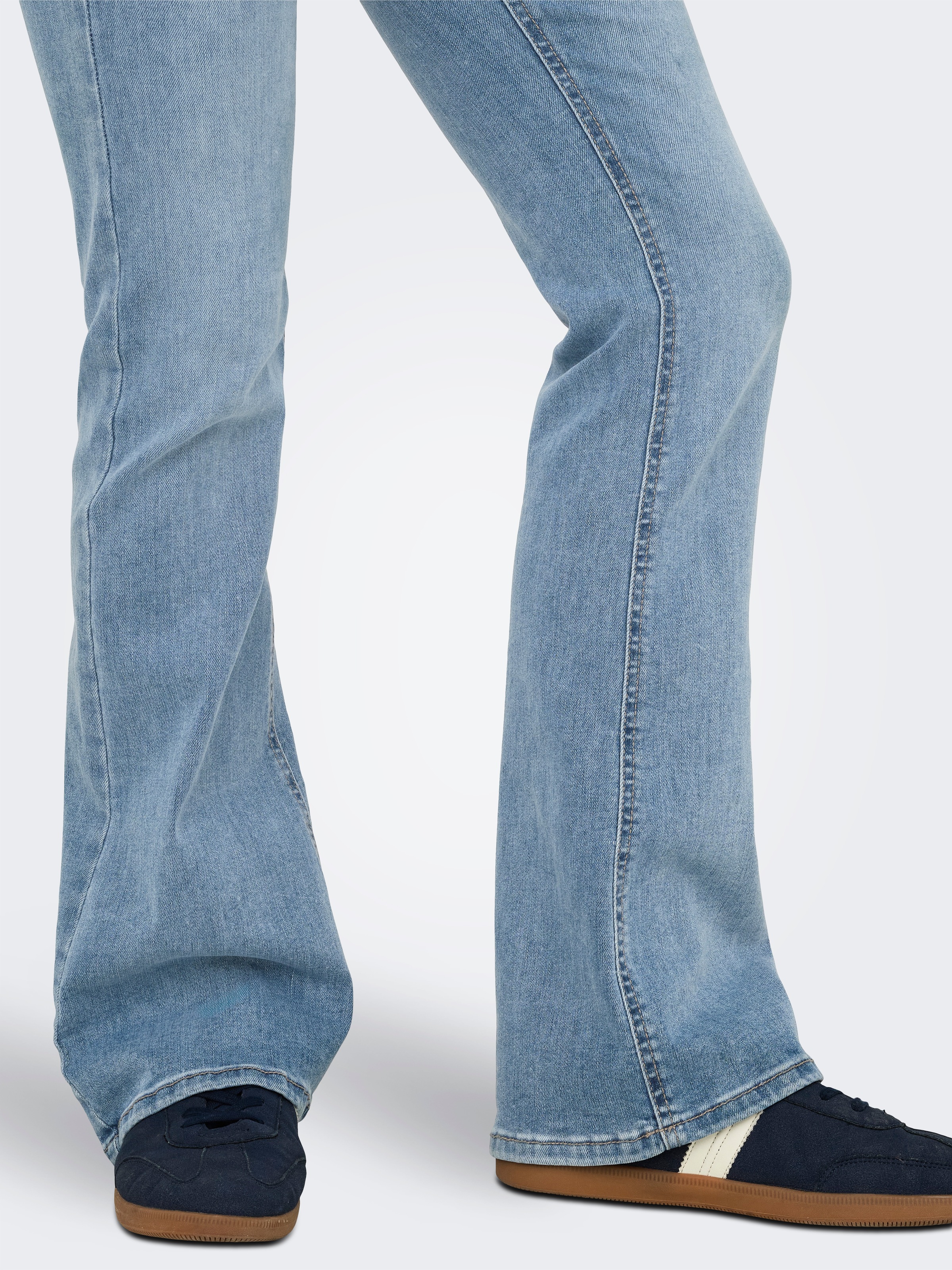ONLY Bootcut-Jeans »ONLBLUSH MID WAIST FLARED DNM«
