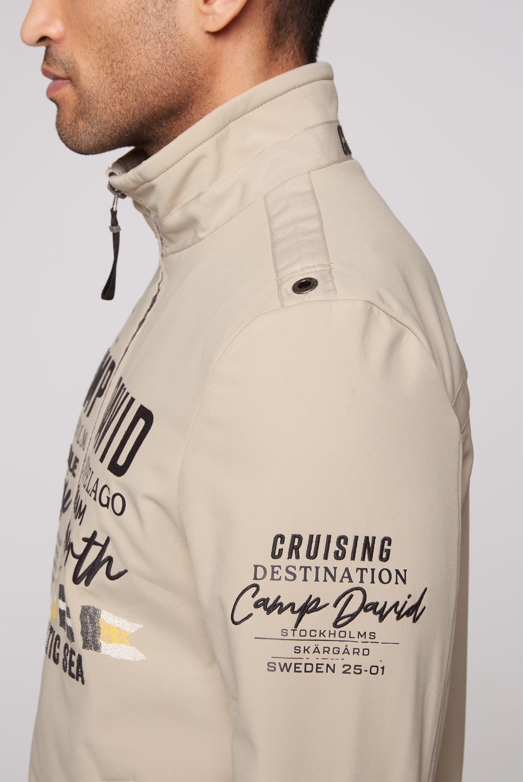 CAMP DAVID Softshelljacke, ohne Kapuze, mit Stehkragen und Logo-Prints und Stickereien