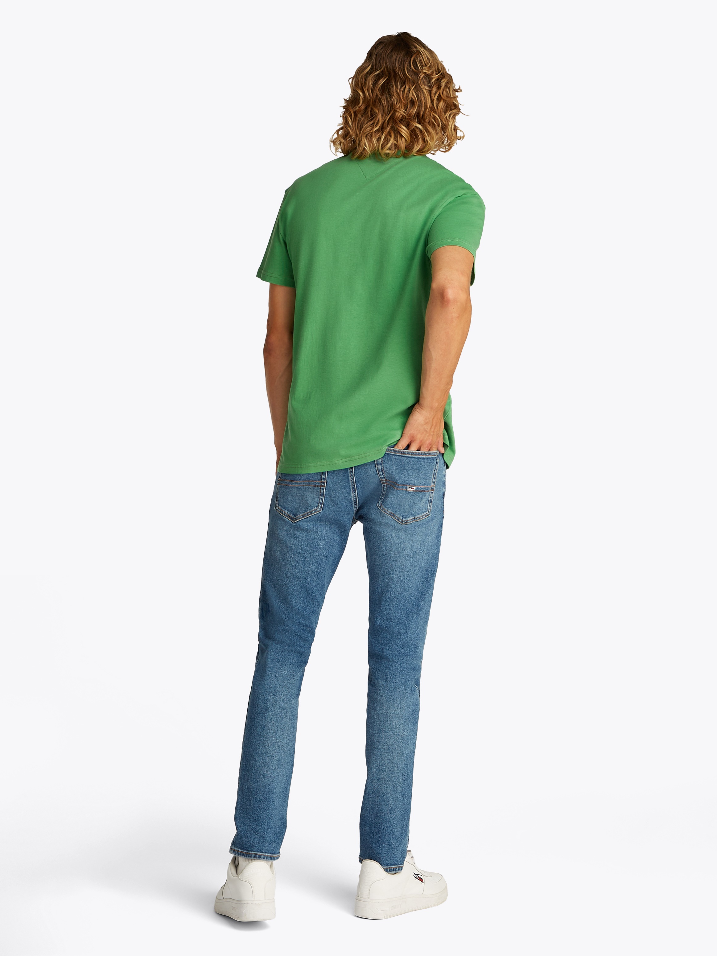 Tommy Jeans T-Shirt »TJM REG BADGE TEE EXT«, mit Logostickerei
