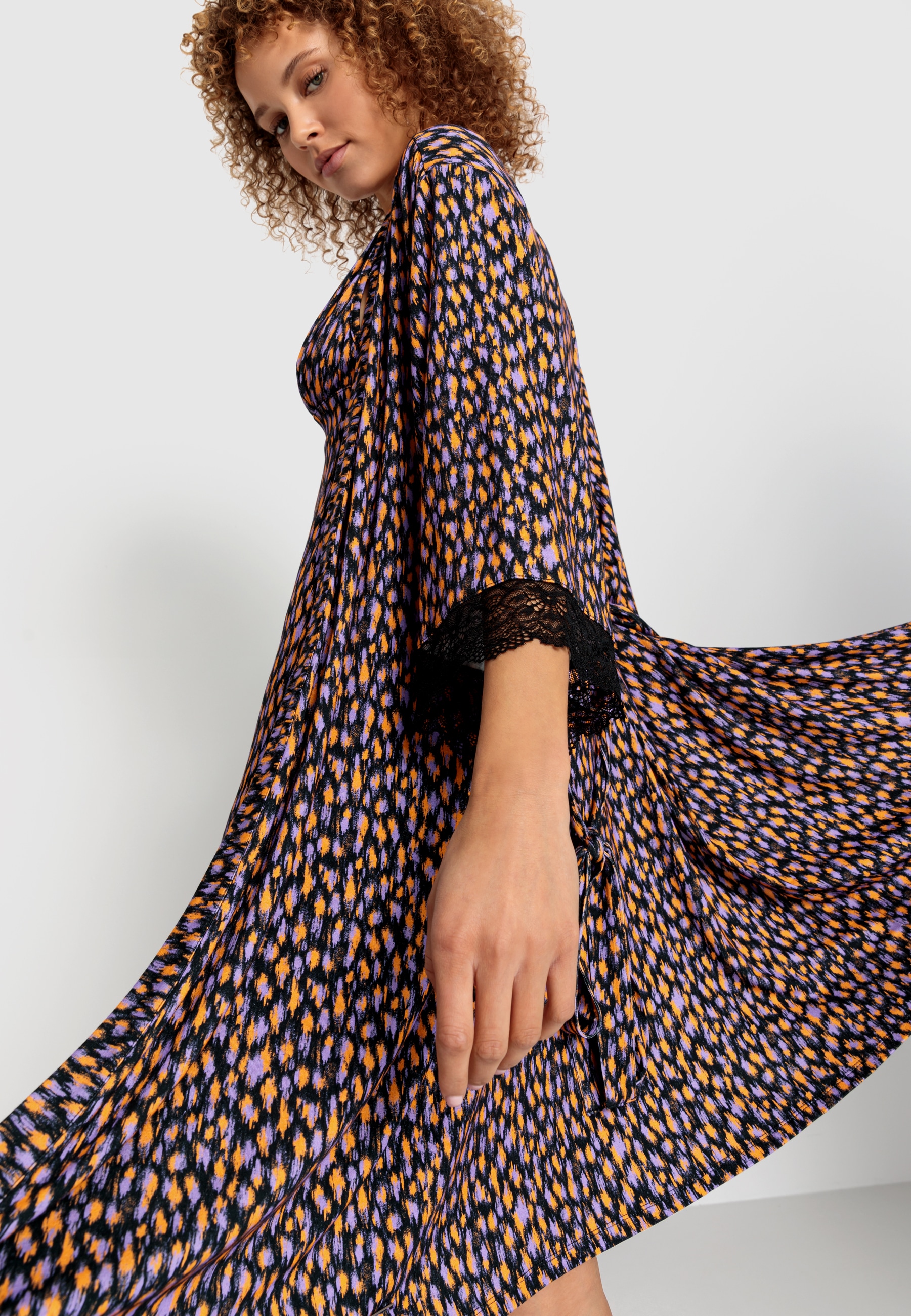 LSCN OTTO Kimono, mit Online-Shop im by LASCANA Spitzendetails