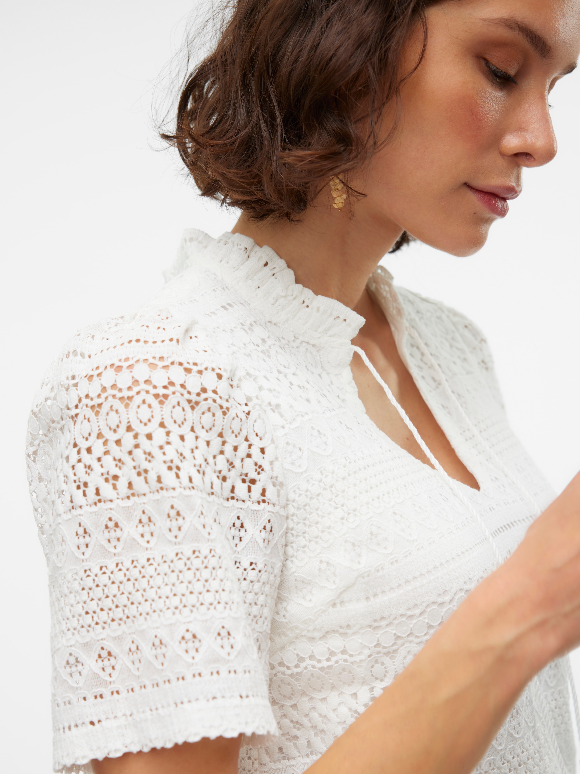 Vero Moda Spitzenshirt »VMHONEY LACE S/S TASSEL TOP WVN GA«