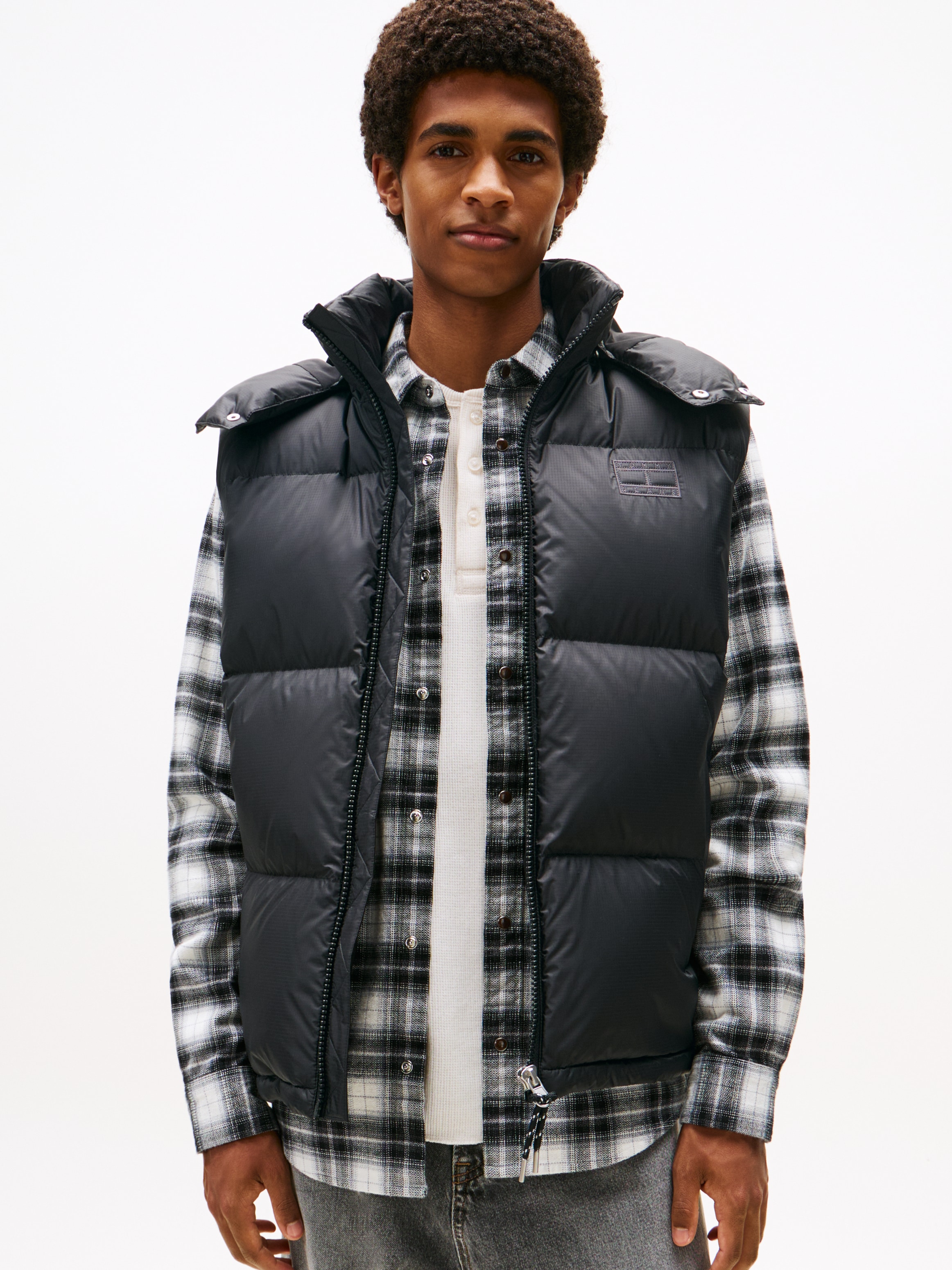 Tommy Jeans Steppweste »ALASKA DOWN VEST« Regular fit mit abnehmbarer Kapuze
