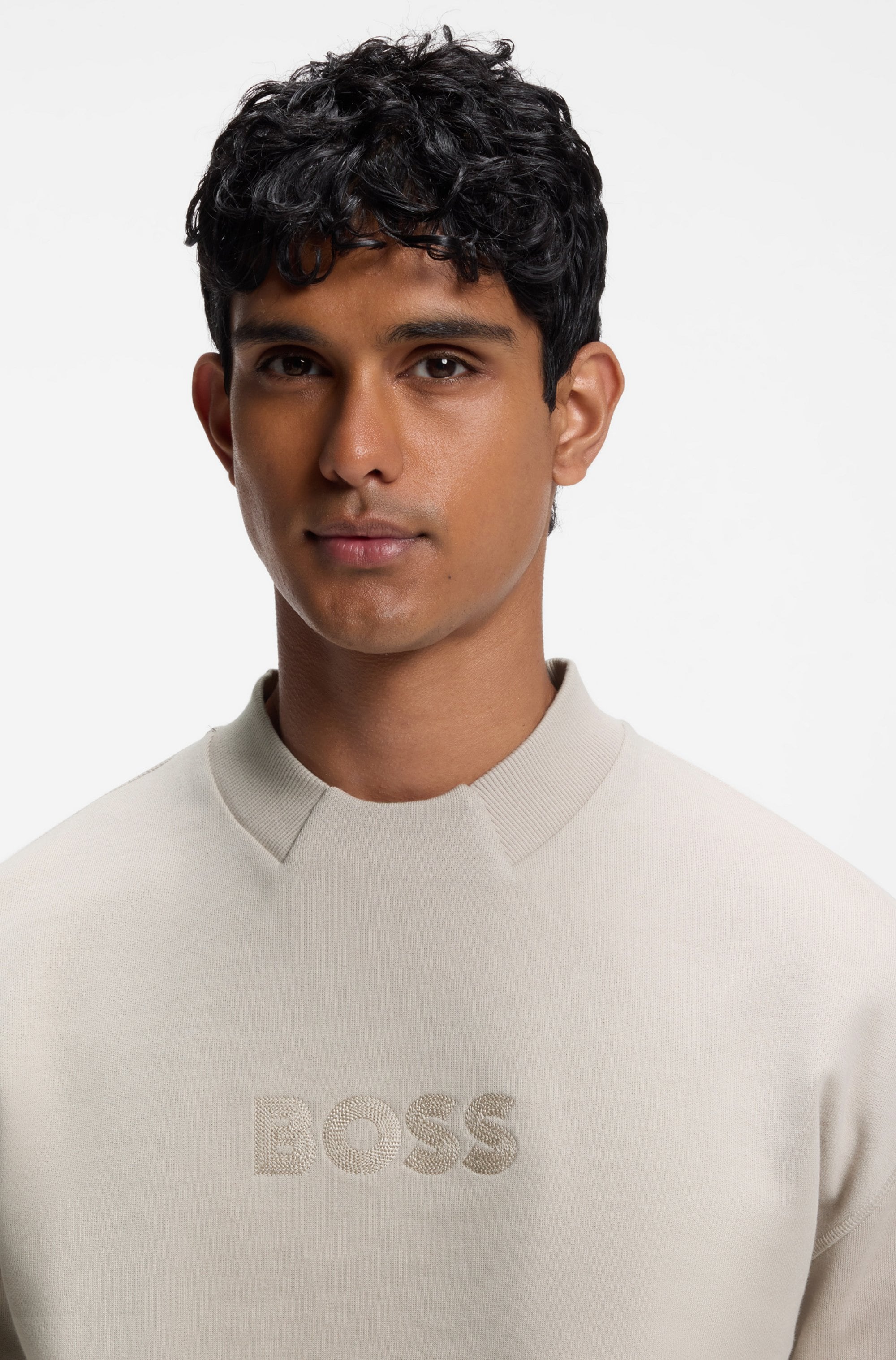 BOSS Sweatshirt »Fashion«, im Relaxed Fit, gestickter Logoschriftzug
