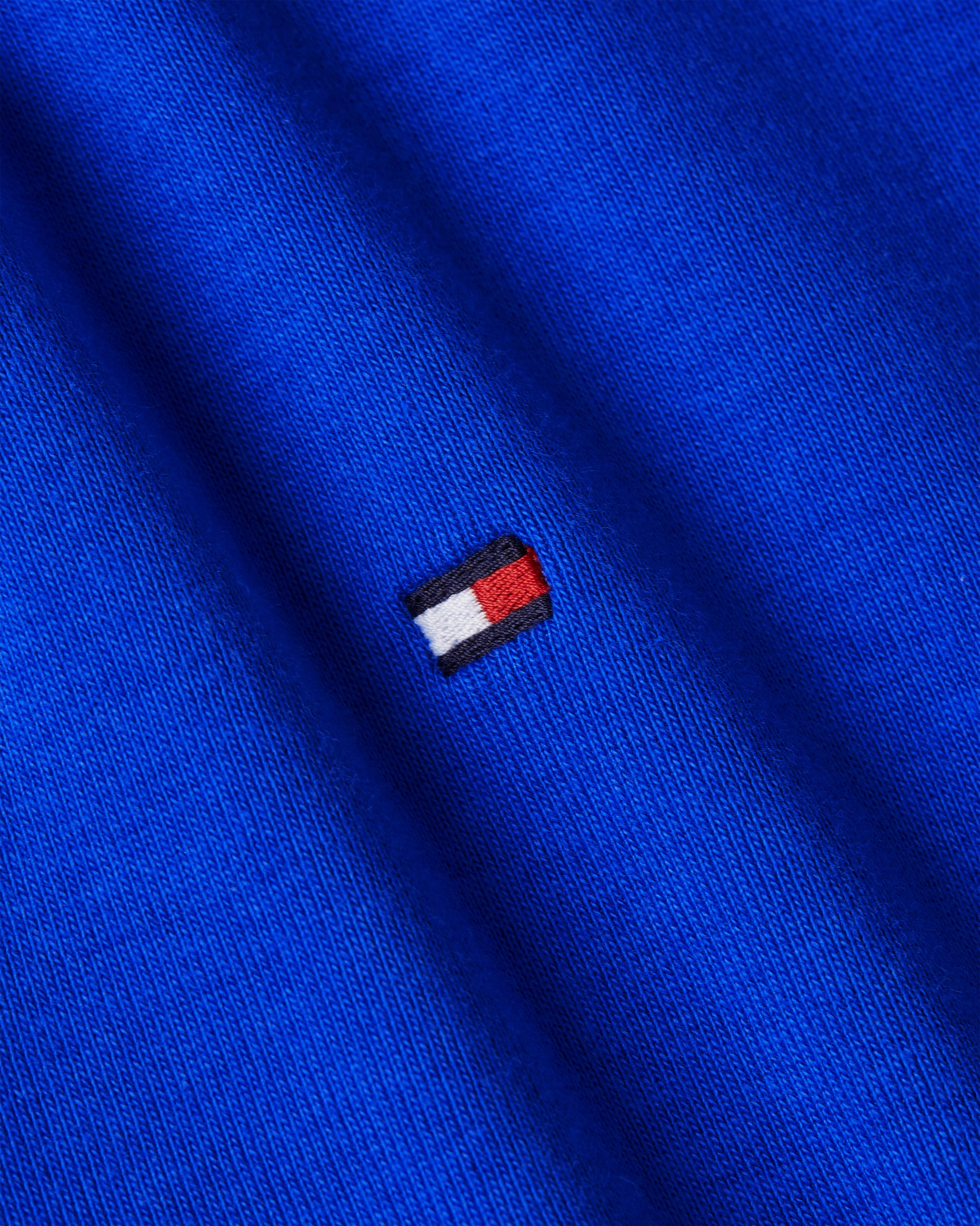 Tommy Hilfiger T-Shirt »SLIM CODY V-NK SS«, mit Logostickerei