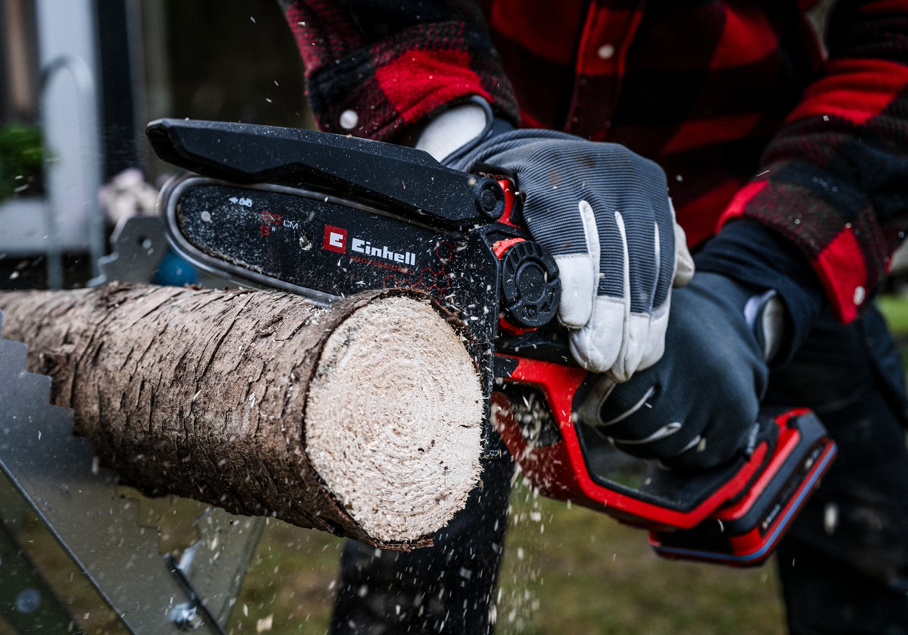 Einhell Akku-Kettensäge »PROFESSIONAL Akku-Astkettensäge »GP-PS 18/20 Li BL« (1x4,0Ah+)«, Inkl. Akku und Ladegerät