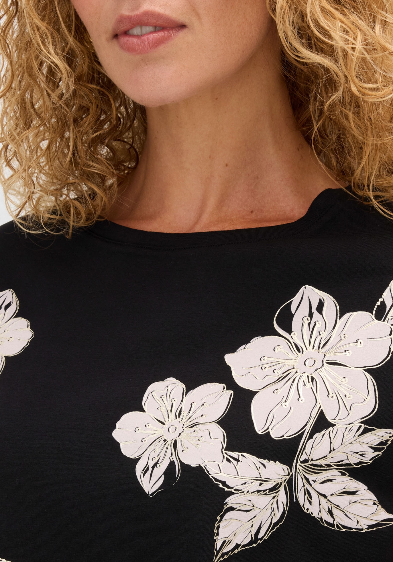 bonprix T-Shirt gerade Passform, Kurzarm, mit modischem Frontprint