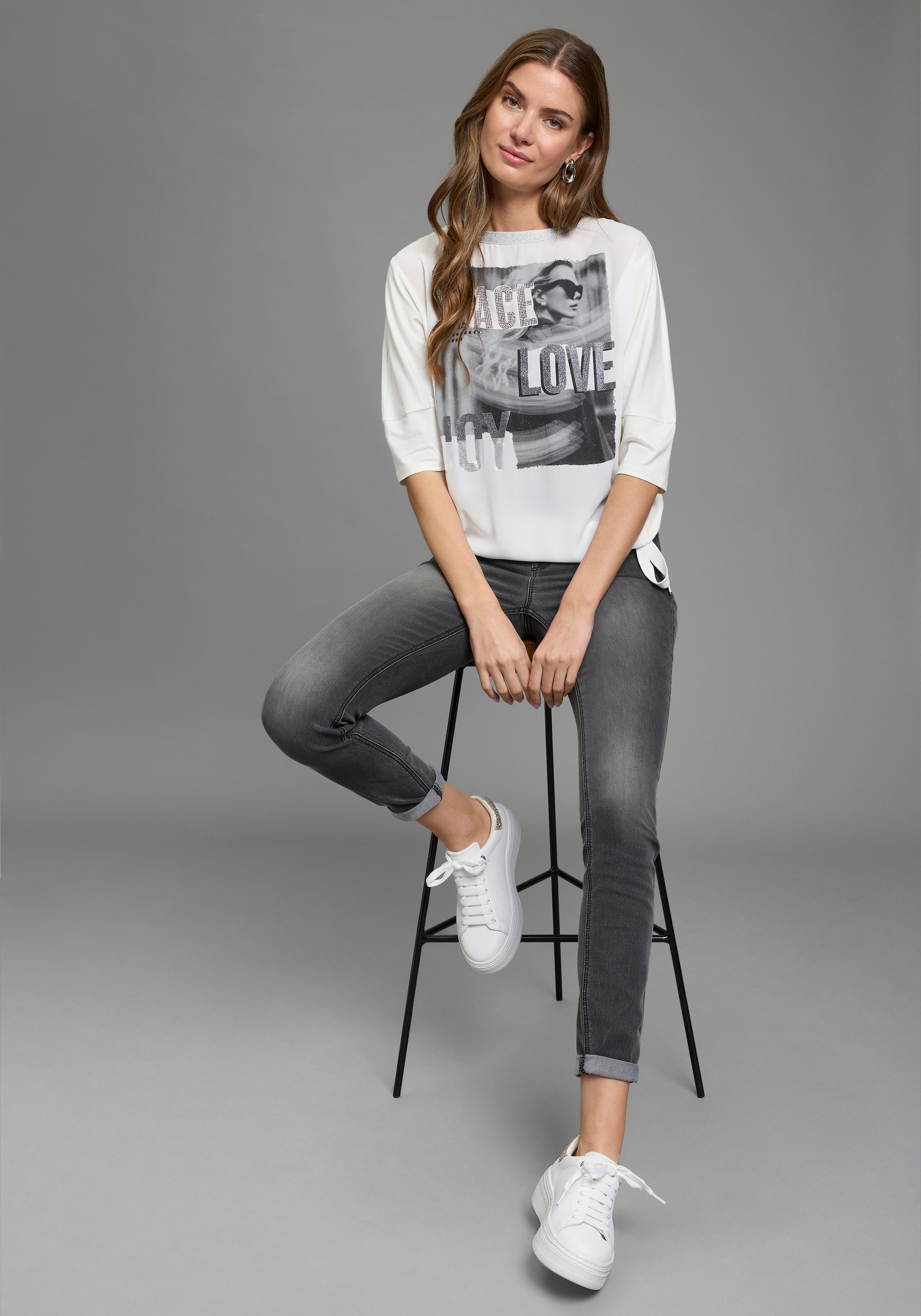 Laura Scott Shirtbluse mit U-Boot-Ausschnitt, Halbarm und Glitzerdruck