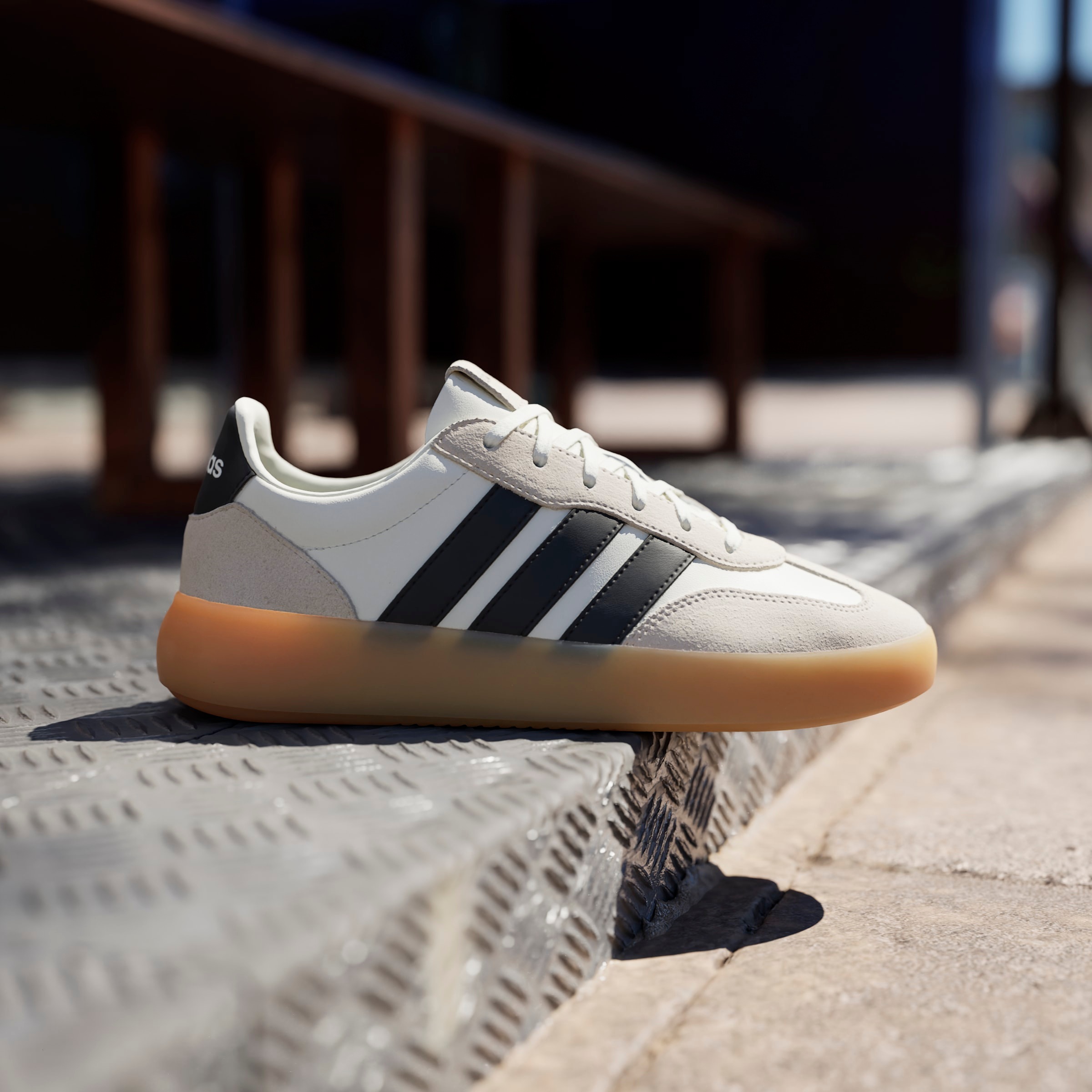 adidas Sportswear Sneaker »BARREDA DECODE«  inspiriert vom Design des adidas handball spezial